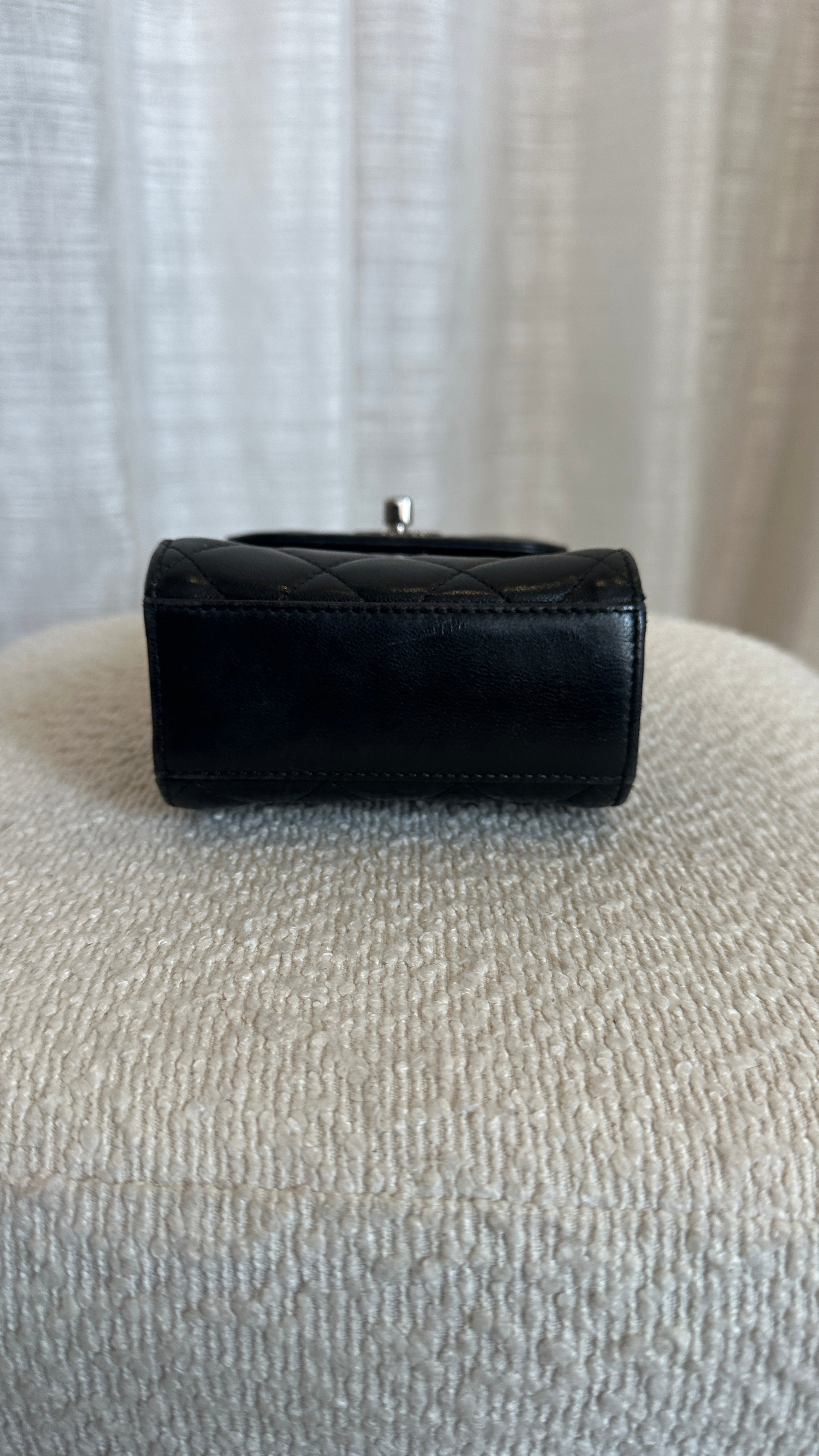 CHANEL LAMBSKIN QUILTED TRENDY CC PHONE HOLDER - IN BLACK