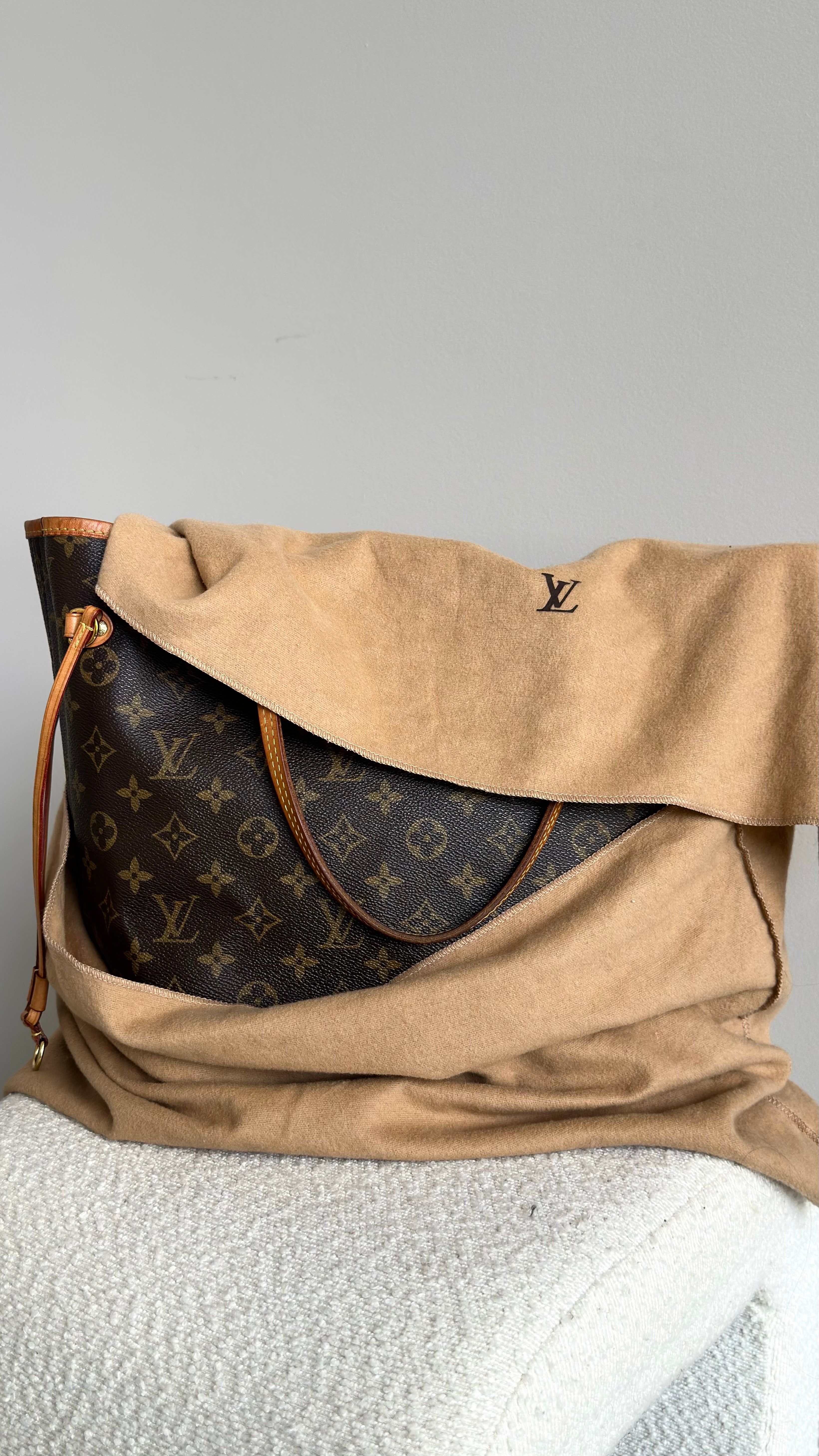 LOUIS VUITTON MONOGRAM NEVERFULL MM IN BROWN