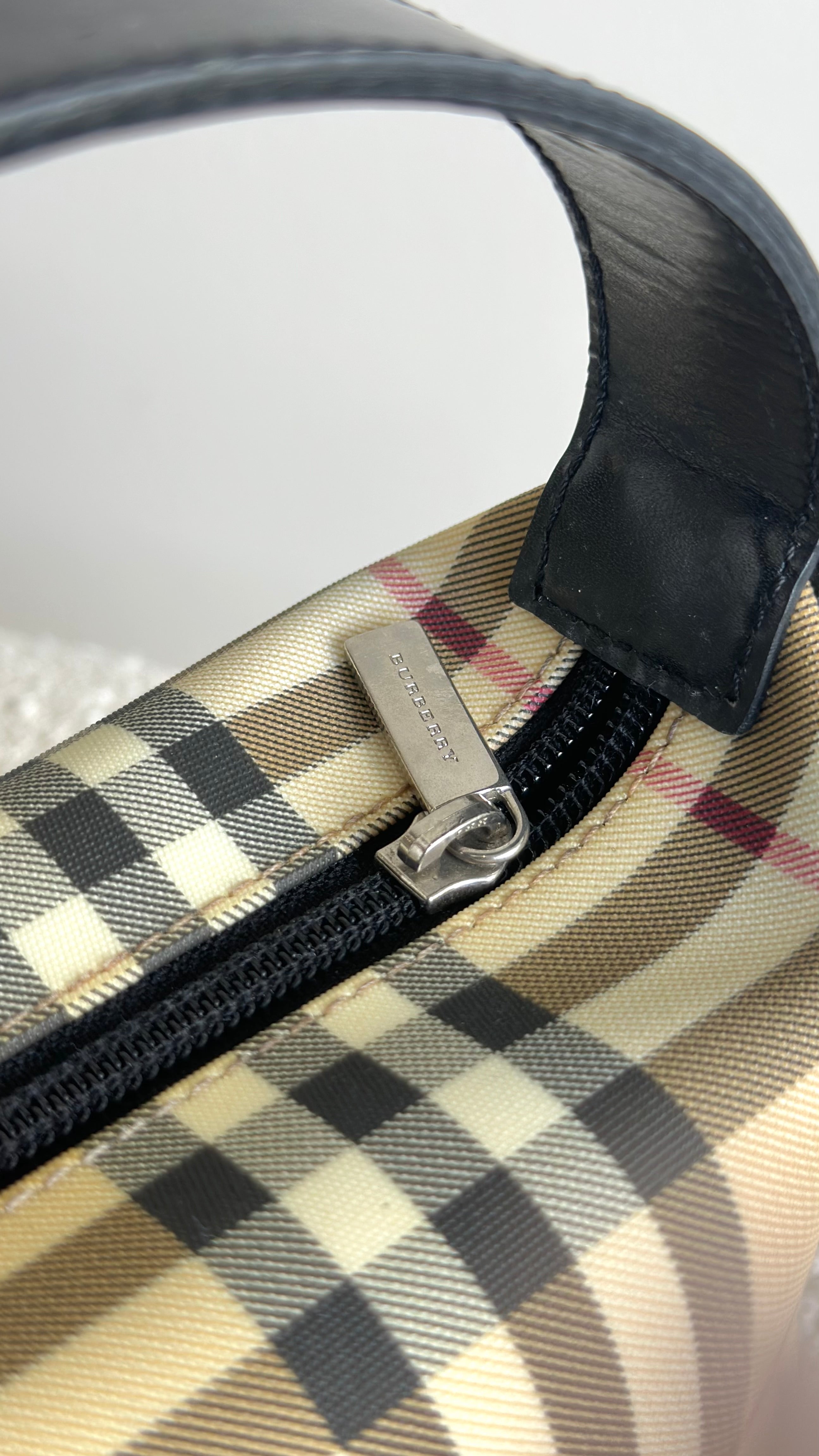 BURBERRY HOUSE CHECK COATED CANVAS HANDBAG IN BEIGE