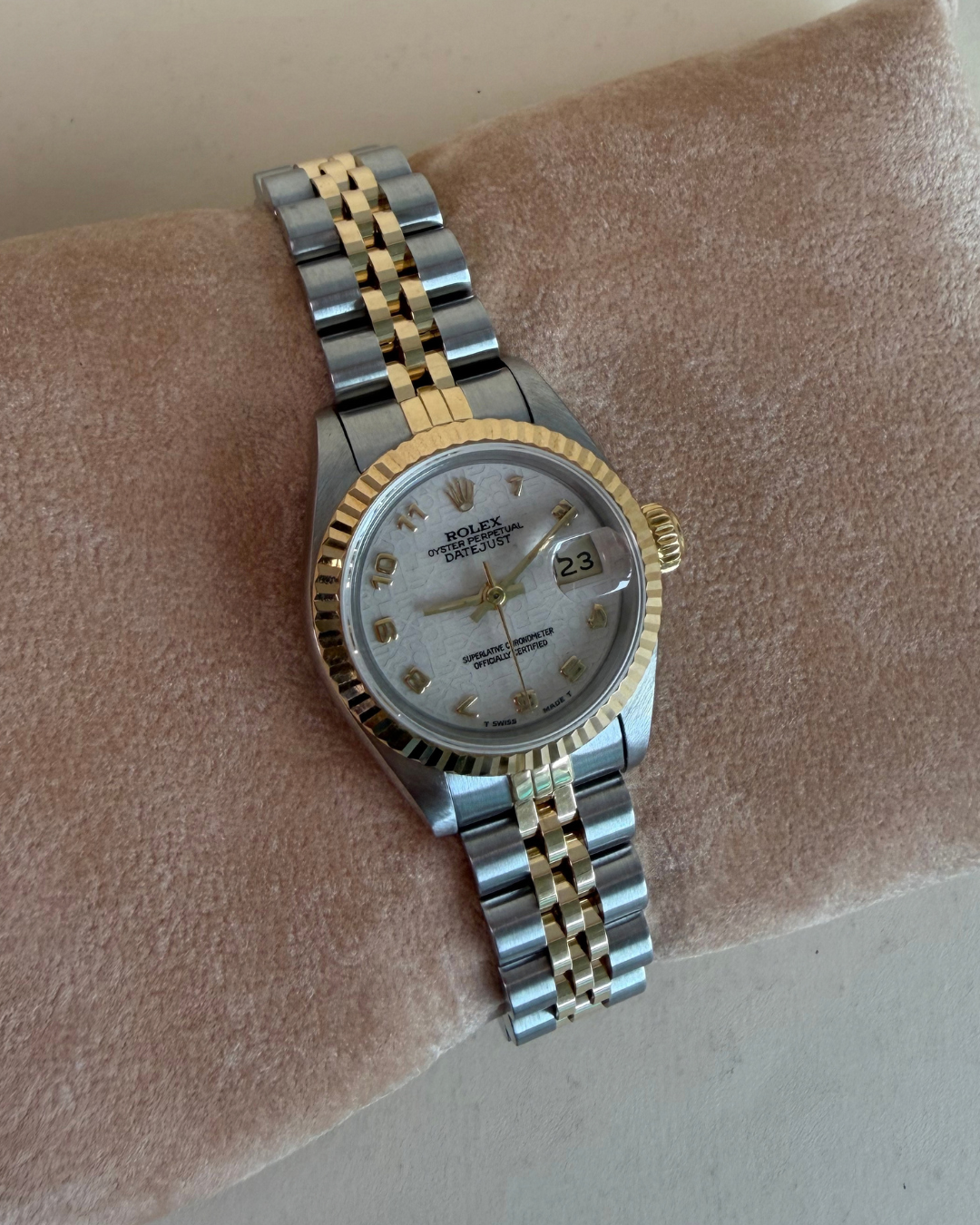 ROLEX LADY DATEJUST 26MM IN STEEL AND GOLD WITH WHITE DIAL