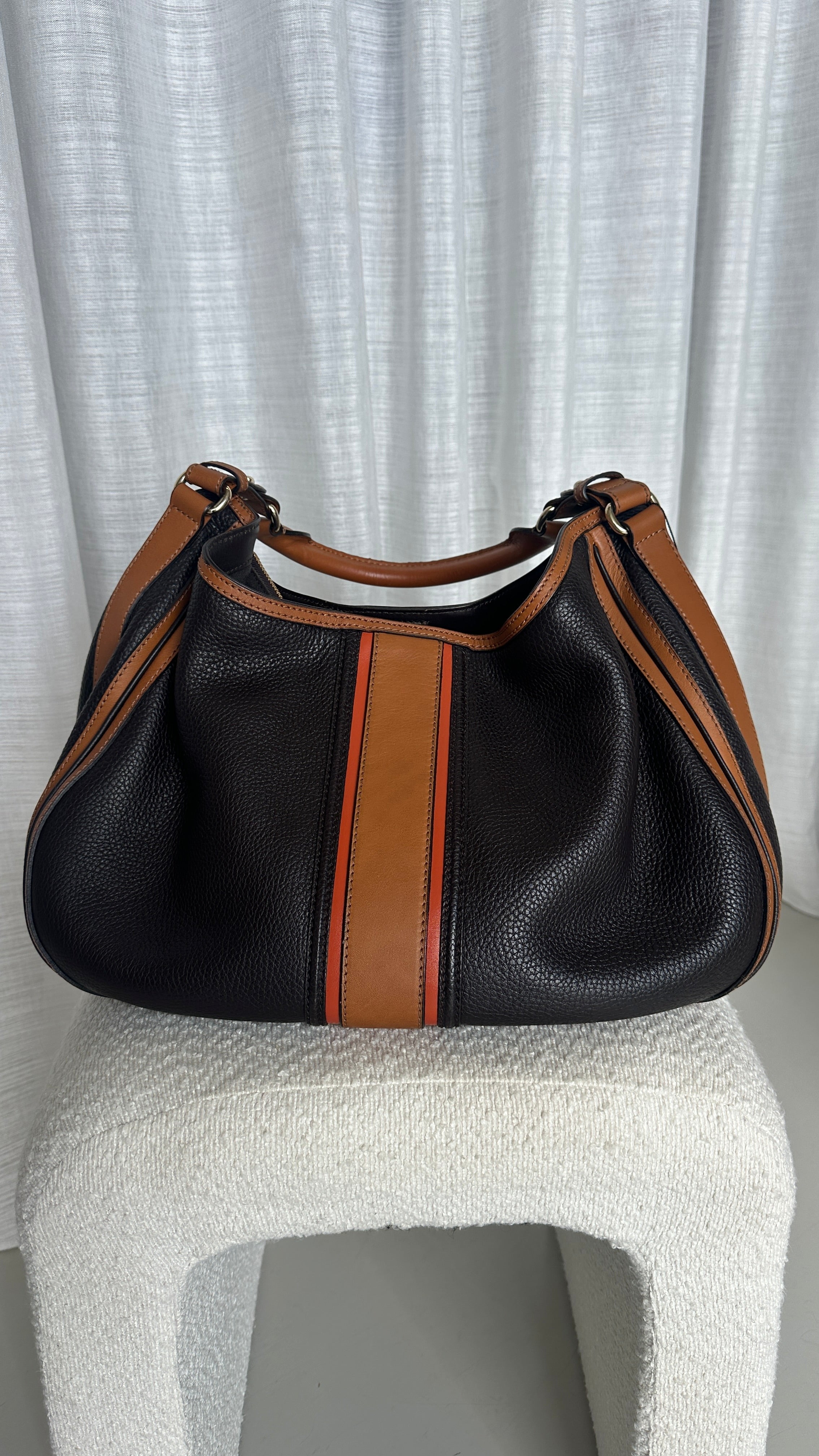 Burberry Vintage Leather Shoulder Bag In Brown
