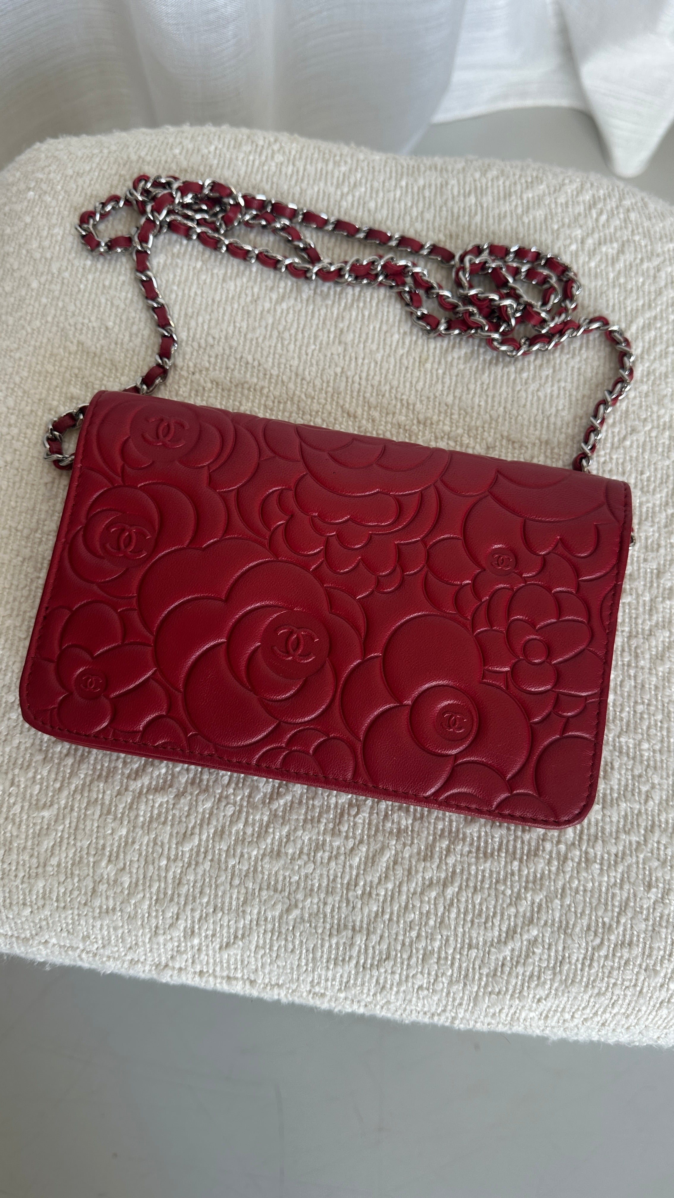 CHANEL LAMBSKIN CAMELLIA WALLET ON CHAIN IN RED