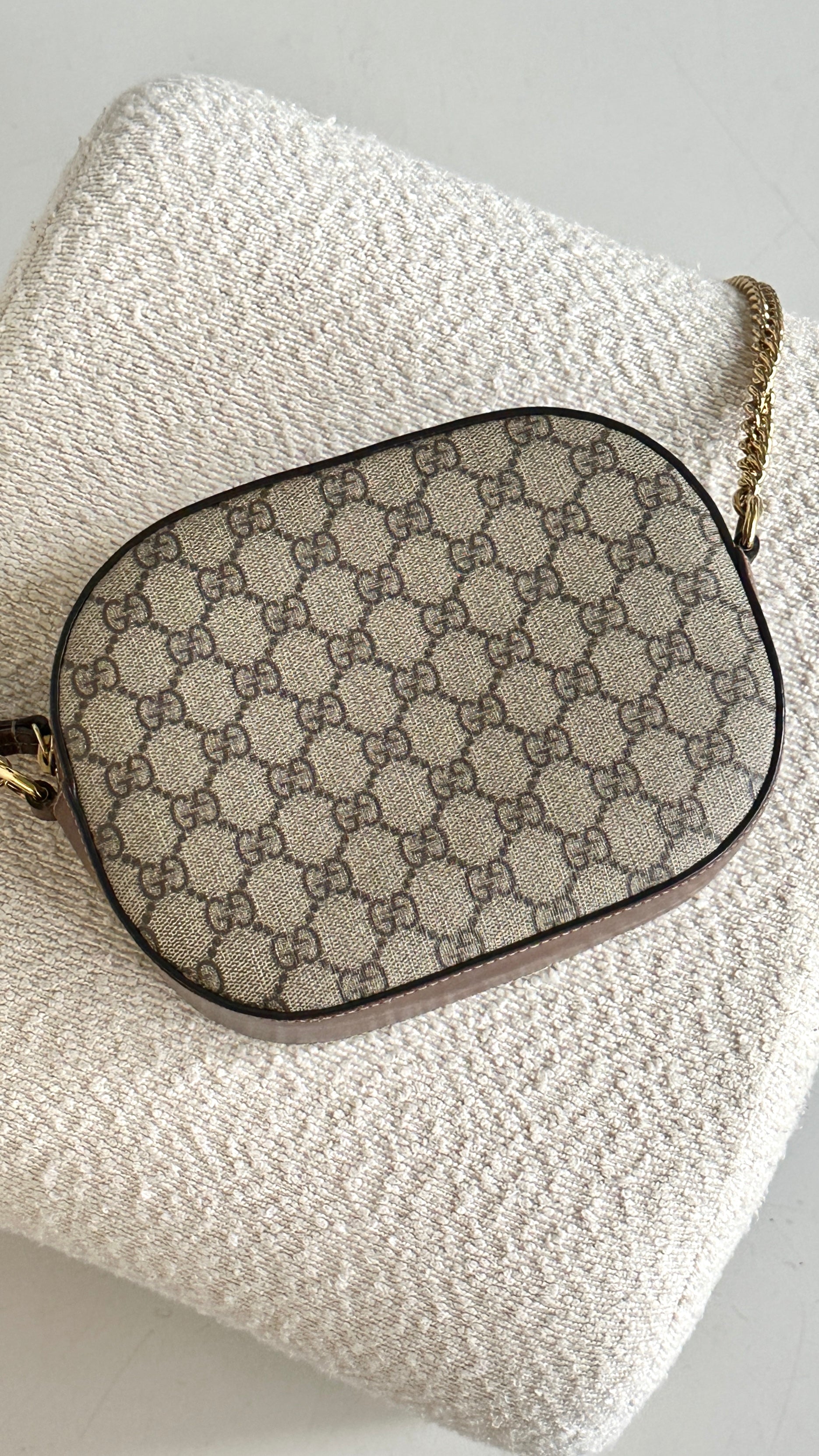 GUCCI MINI CROSSBODY CHAIN BAG GG SUPREME IN BROWN