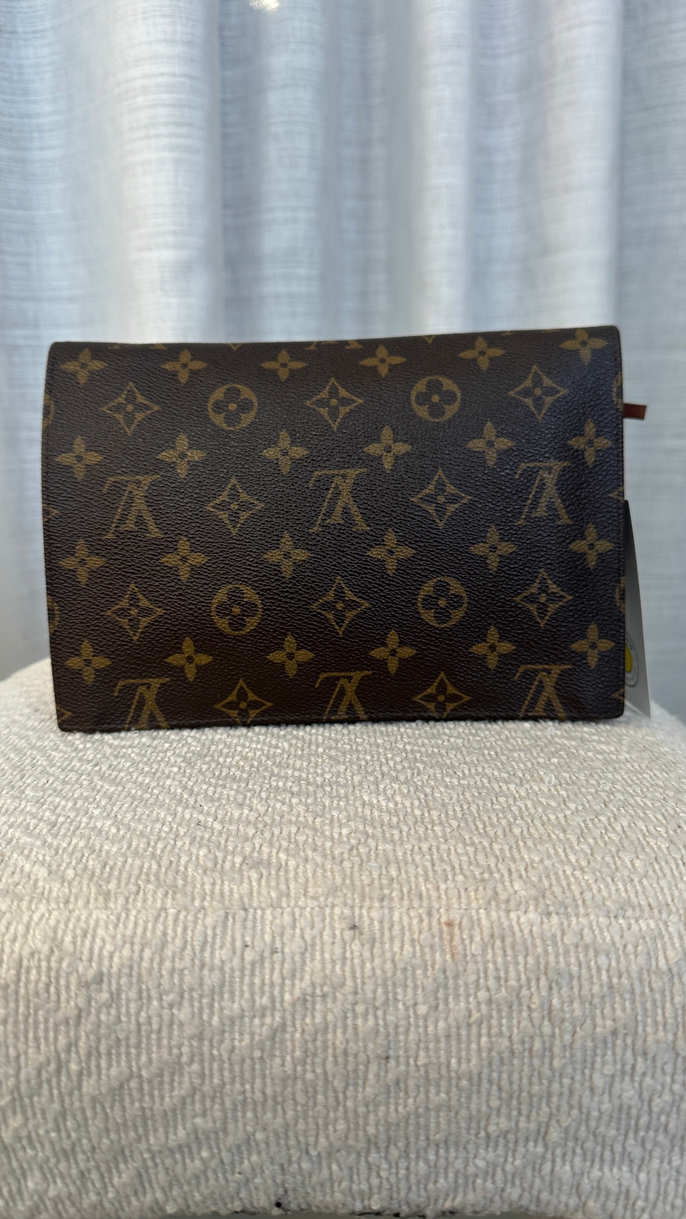LOUIS VUITTON MONOGRAM VINTAGE POCHETTE -IN BROWN