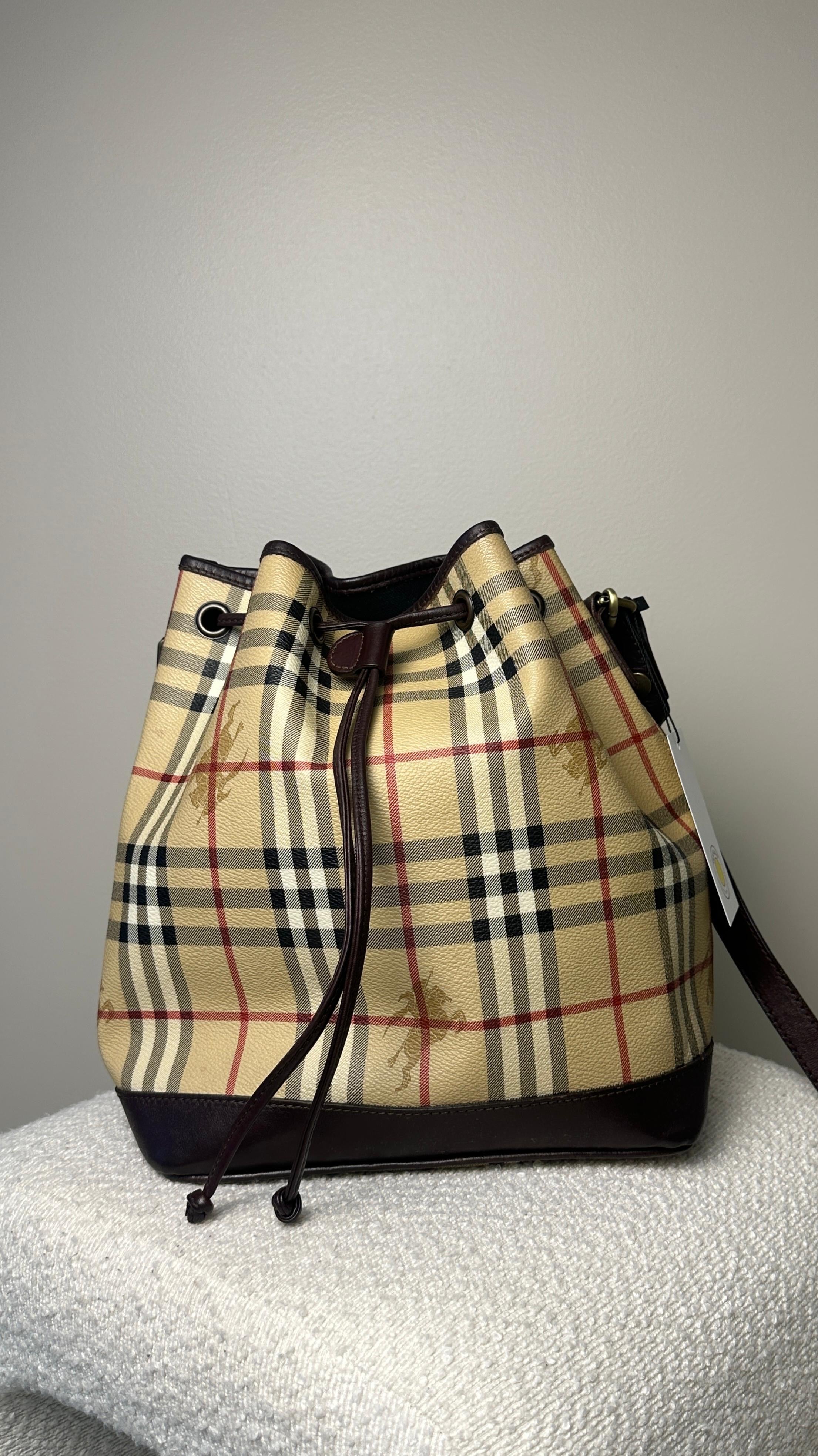 BURBERRY BUCKET BAG IN BROWN