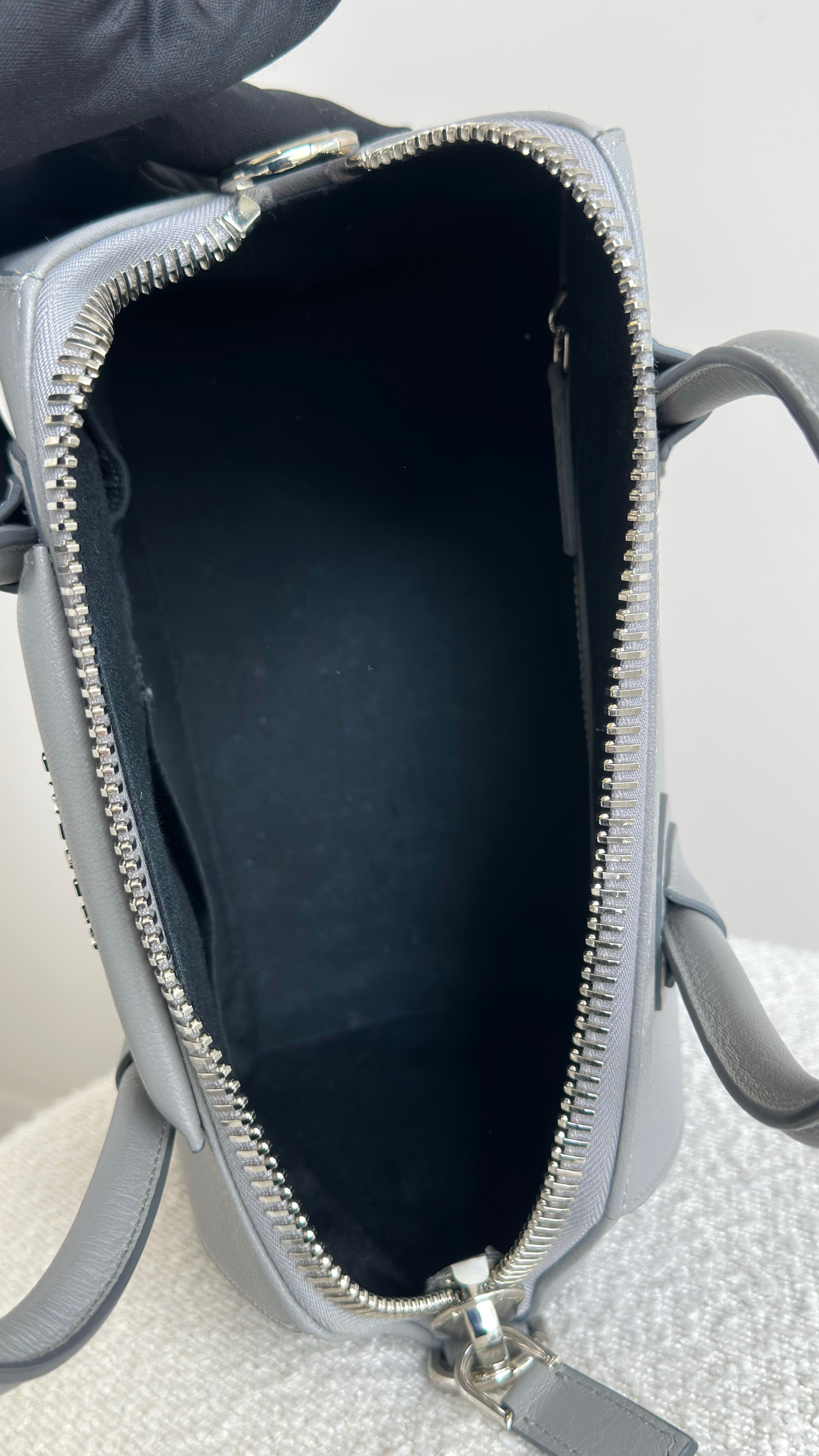 GIVENCHY SMALL ANTIGONA LEATHER BAG IN GRAY