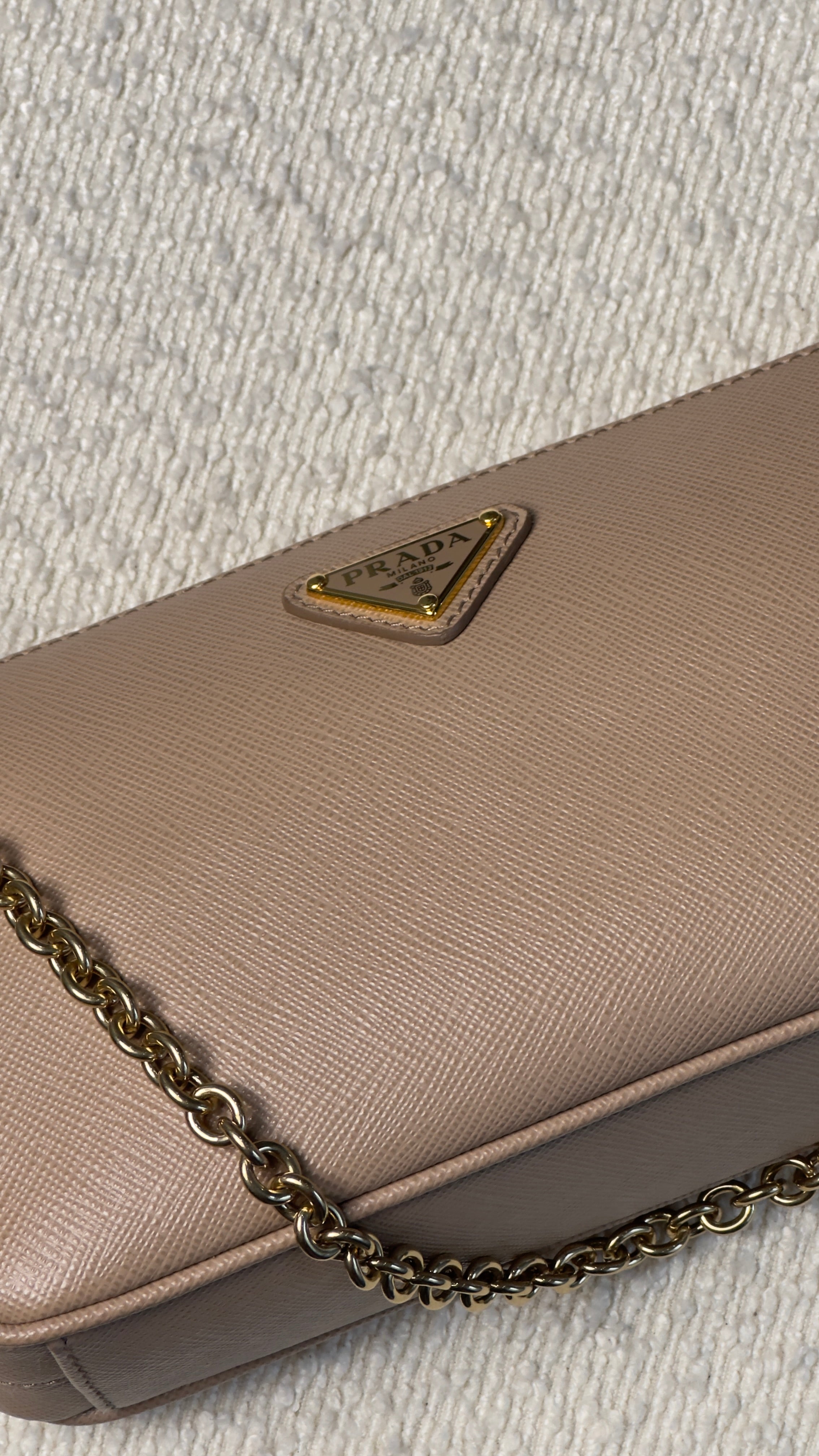 PRADA SAFFIANO LUX LEATHER RE-EDITION 2000 BAG IN BEIGE