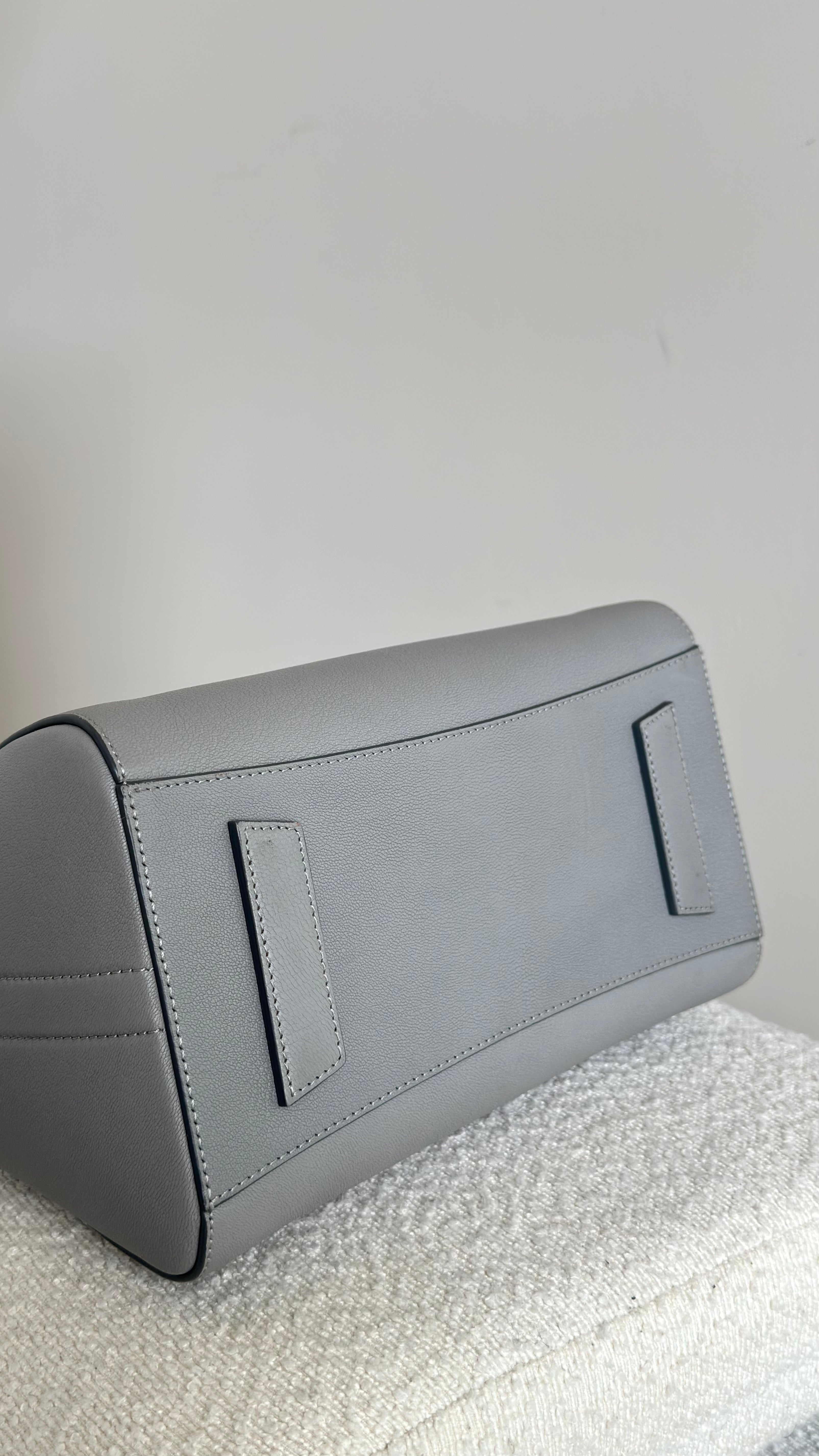 GIVENCHY SMALL ANTIGONA LEATHER BAG IN GRAY