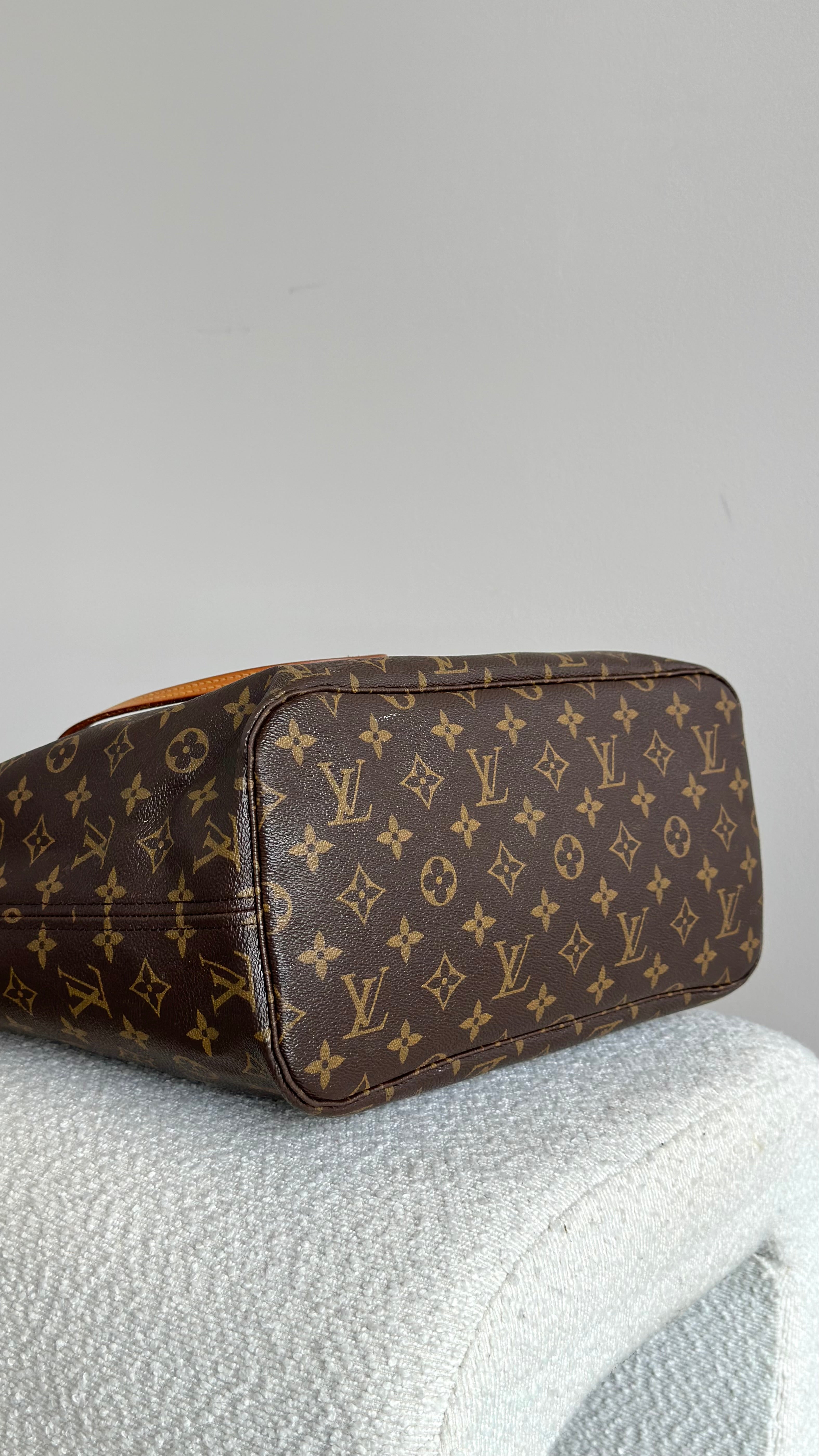 LOUIS VUITTON MONOGRAM NEVERFULL MM IN BROWN