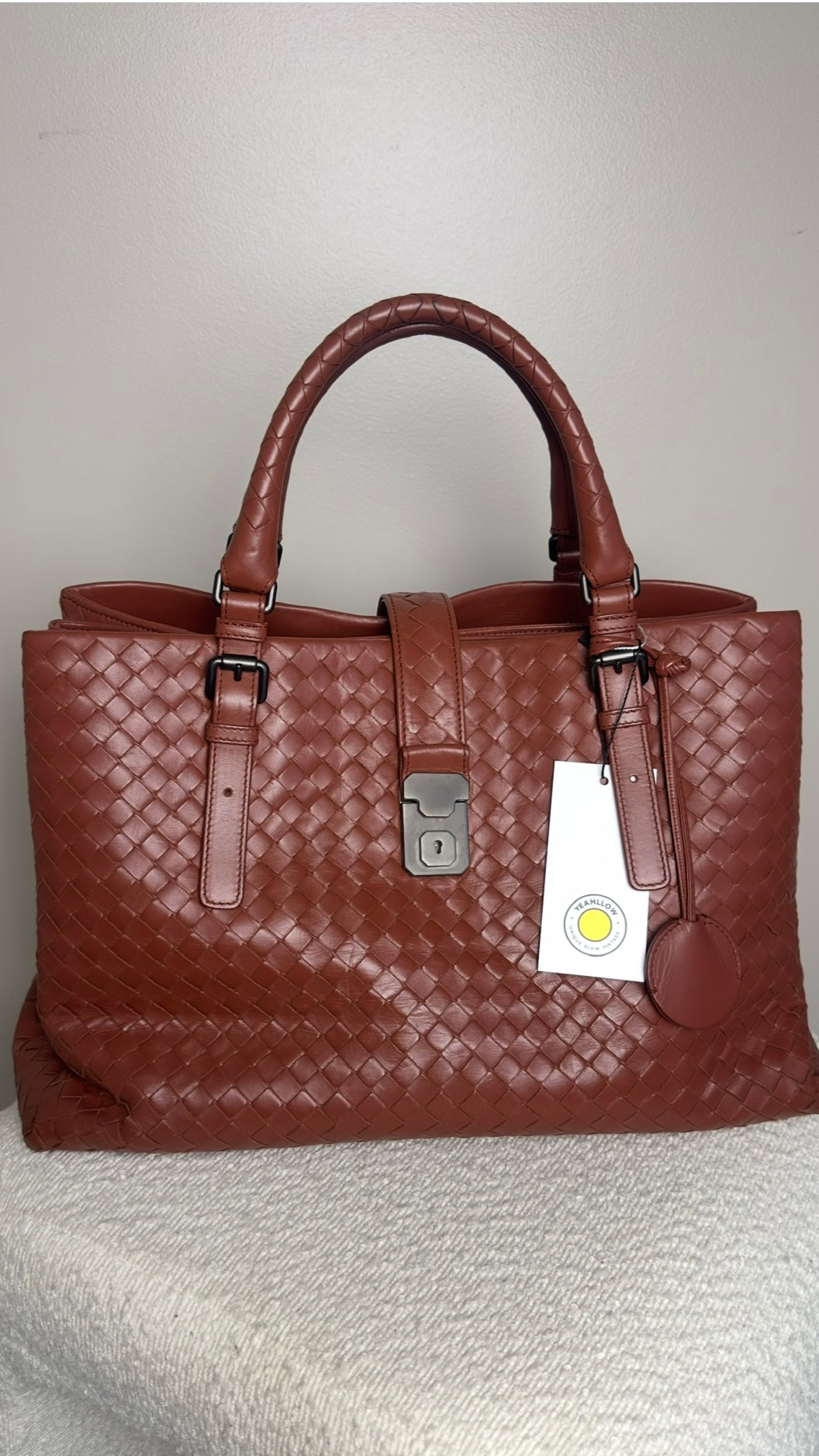 BOTTEGA VENETA MEDIUM NAPPA INTERCCIATO ROMA TOTE BAG IN TERRACOTTA