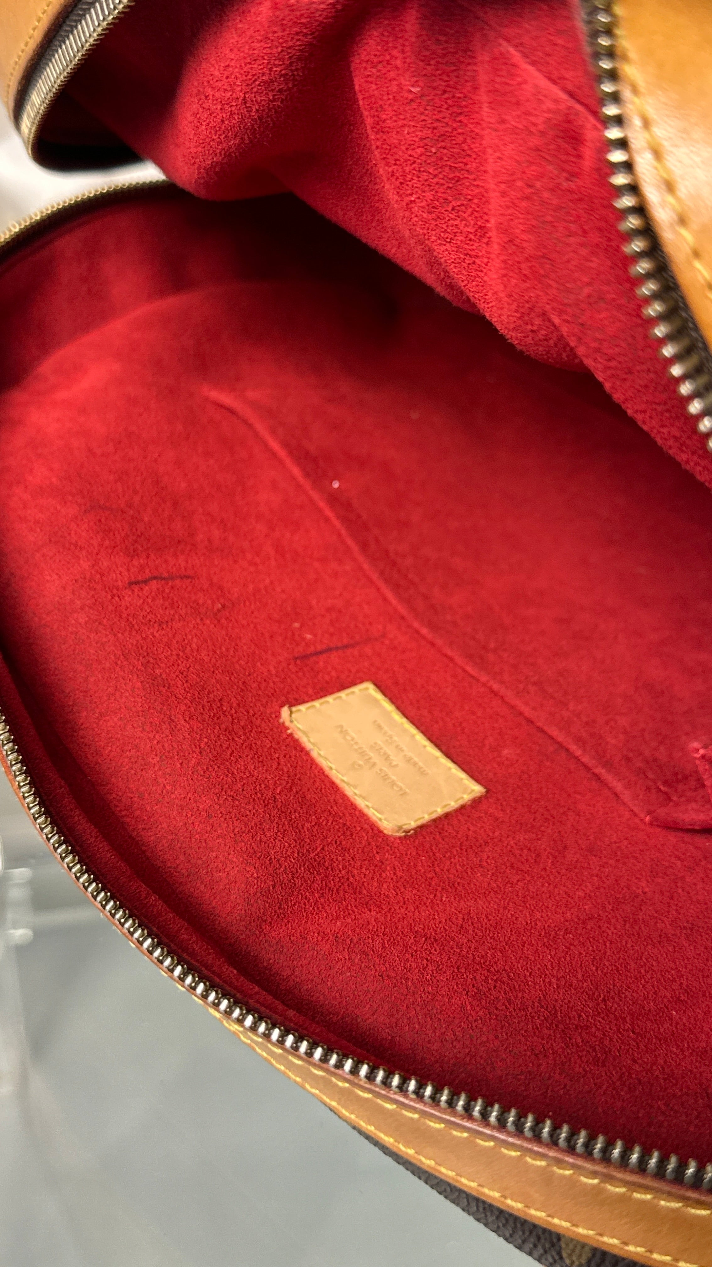 LOUIS VUITTON VINTAGE MONOGRAM HANDBAG IN BROWN