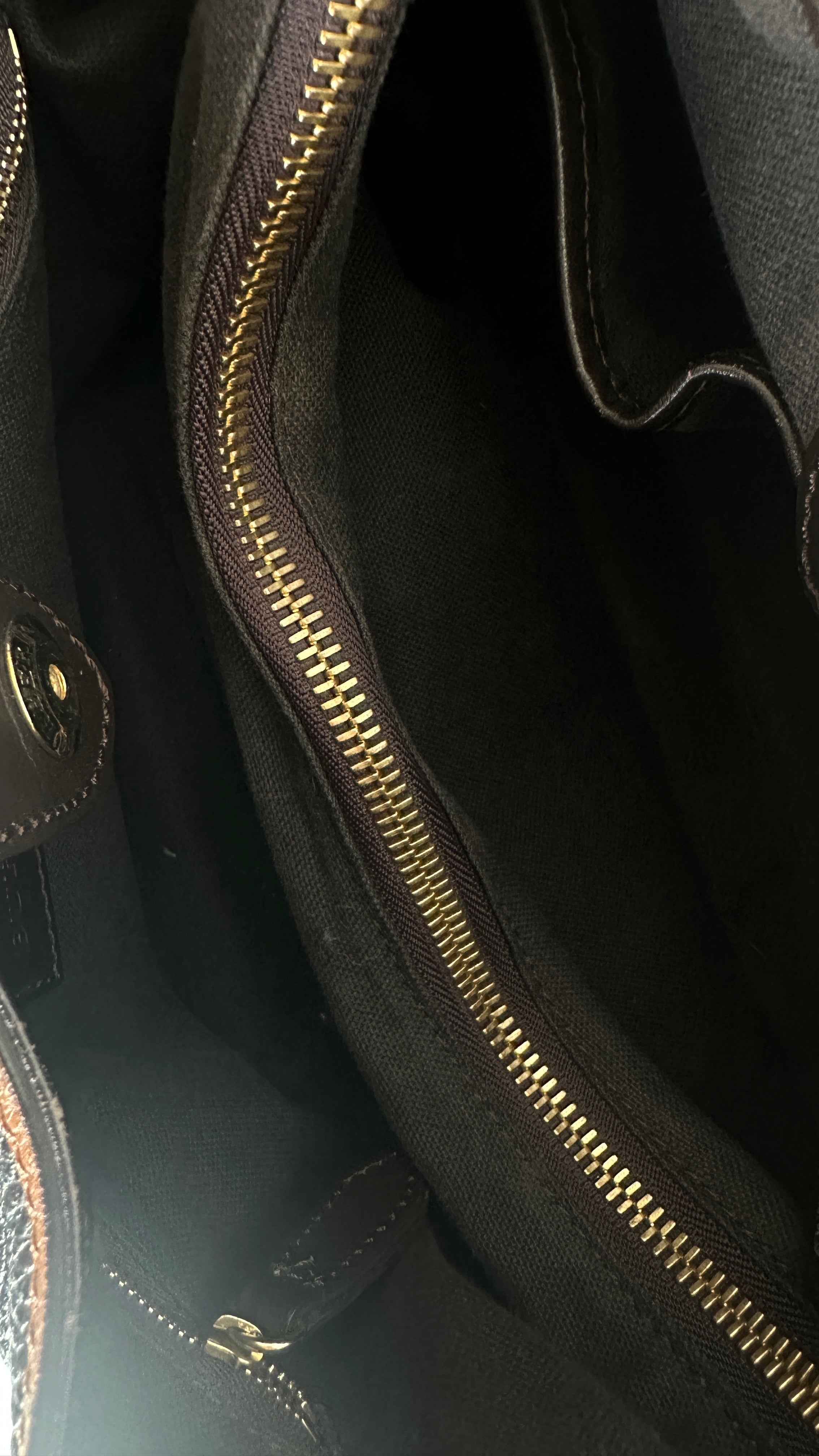 Burberry Vintage Leather Shoulder Bag In Brown