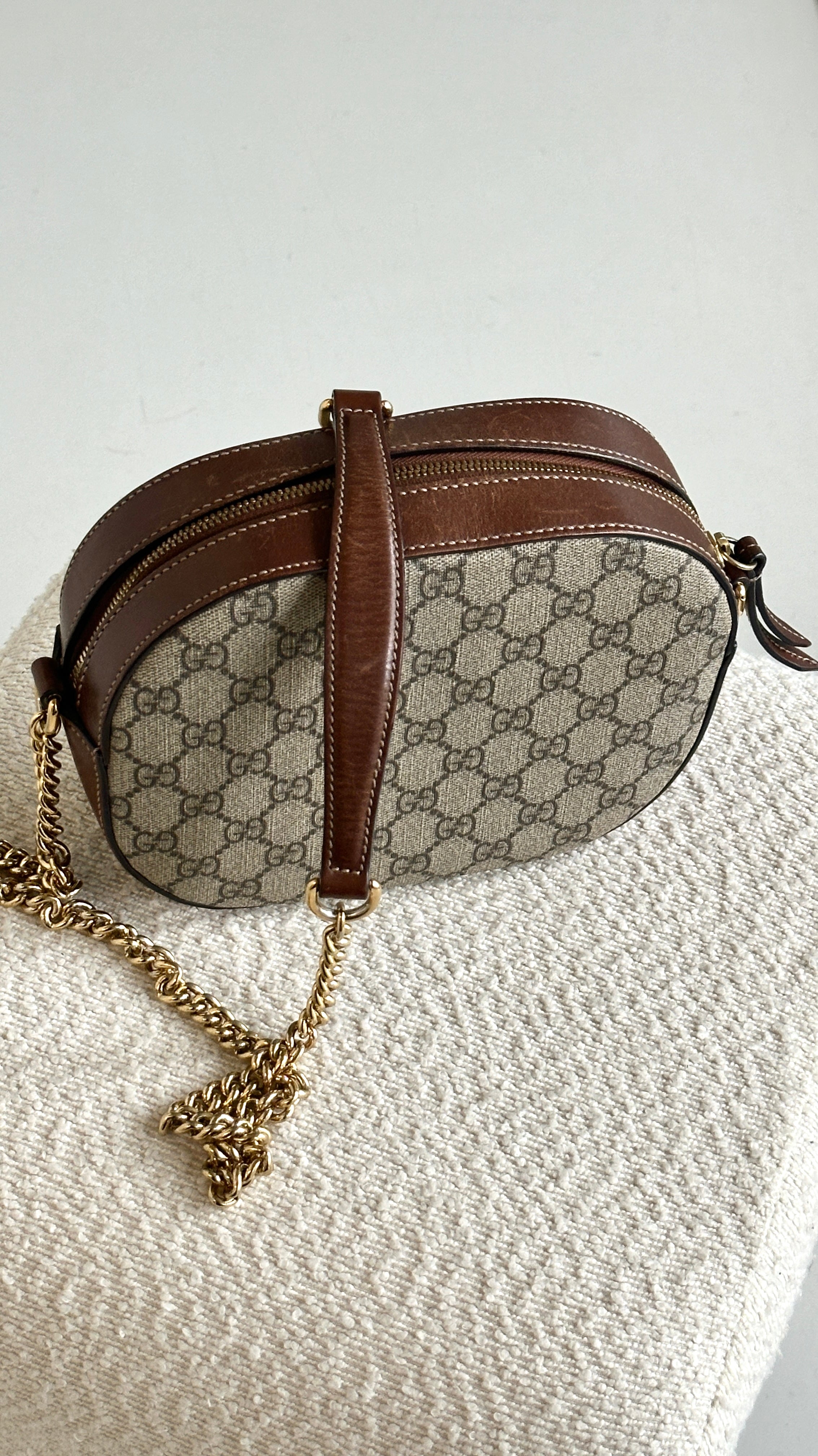 GUCCI MINI CROSSBODY CHAIN BAG GG SUPREME IN BROWN