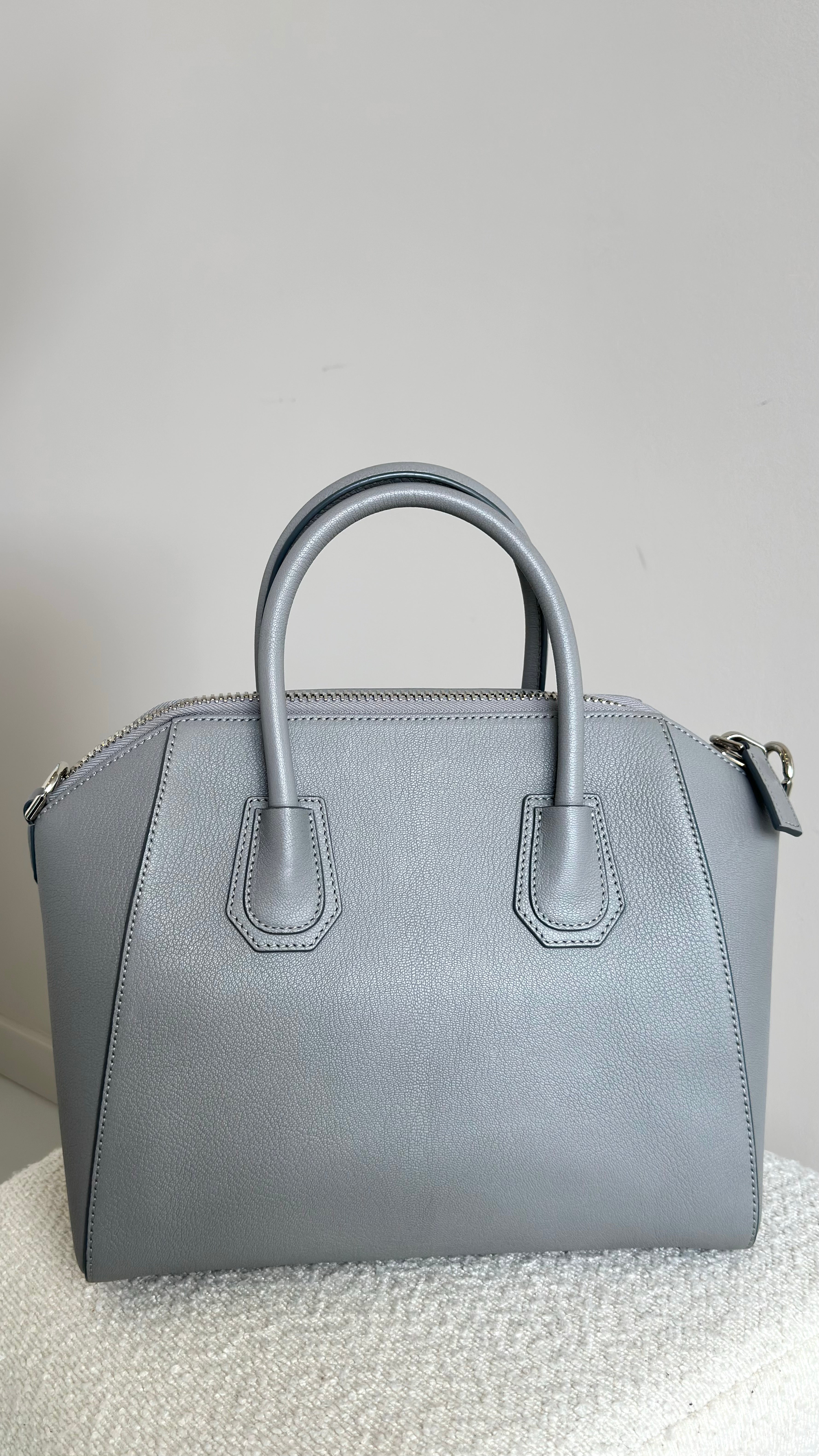 GIVENCHY SMALL ANTIGONA LEATHER BAG IN GRAY