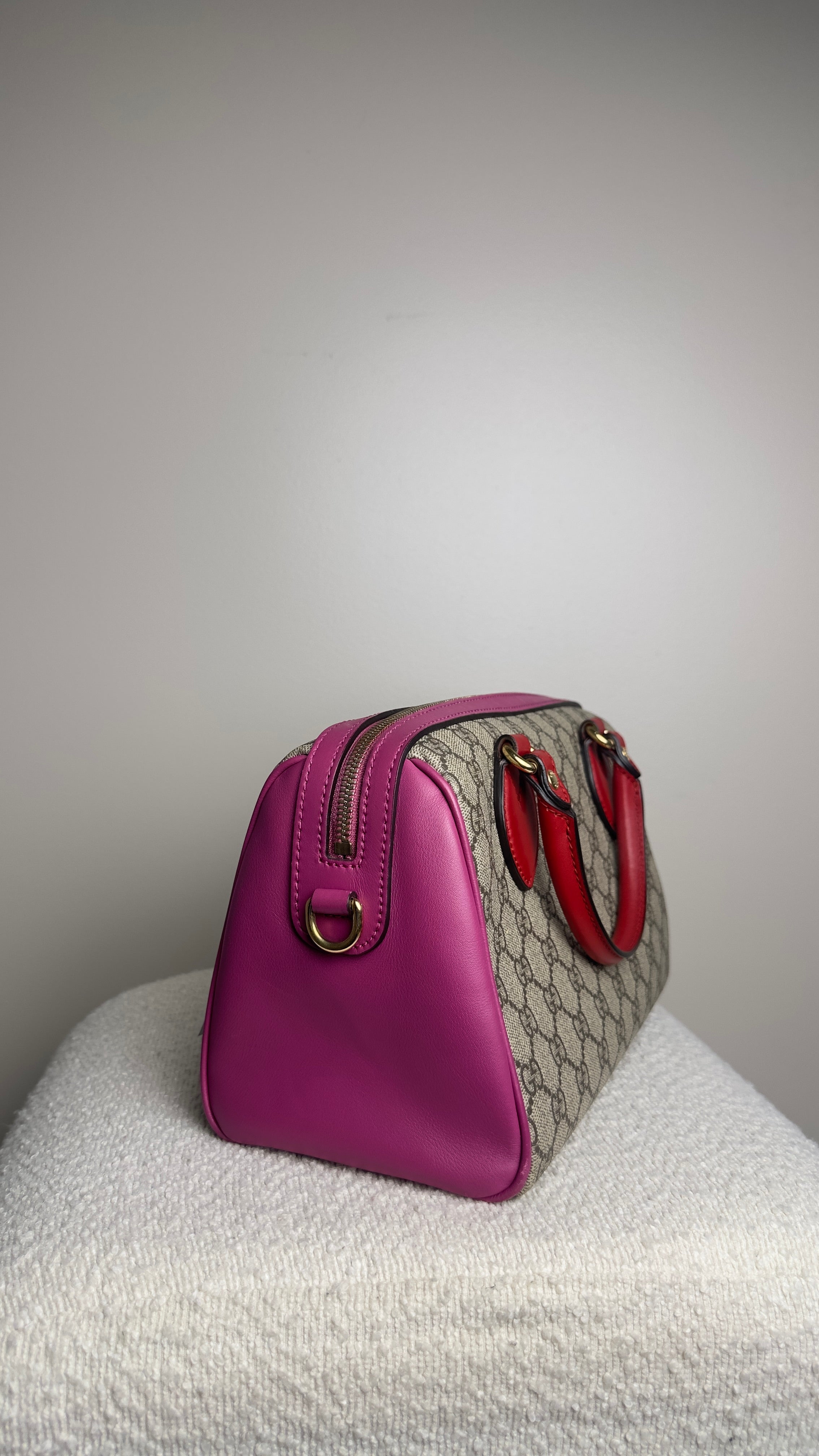 GUCCI SMALL GG SUPREME SATCHEL BAG IN BROWN