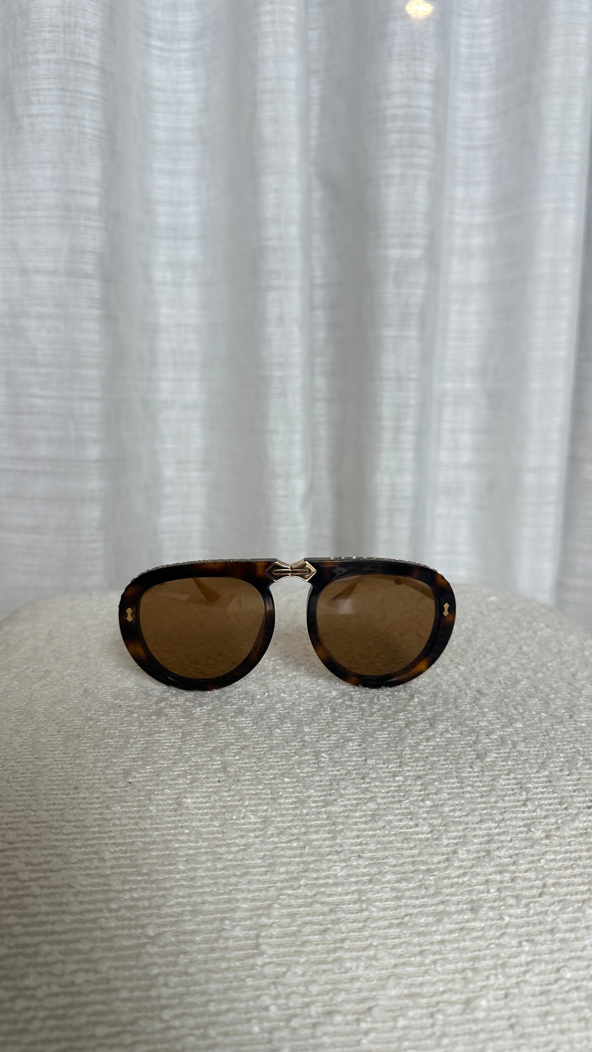 GUCCI FOLDABLE SUNGLASSES - IN BROWN