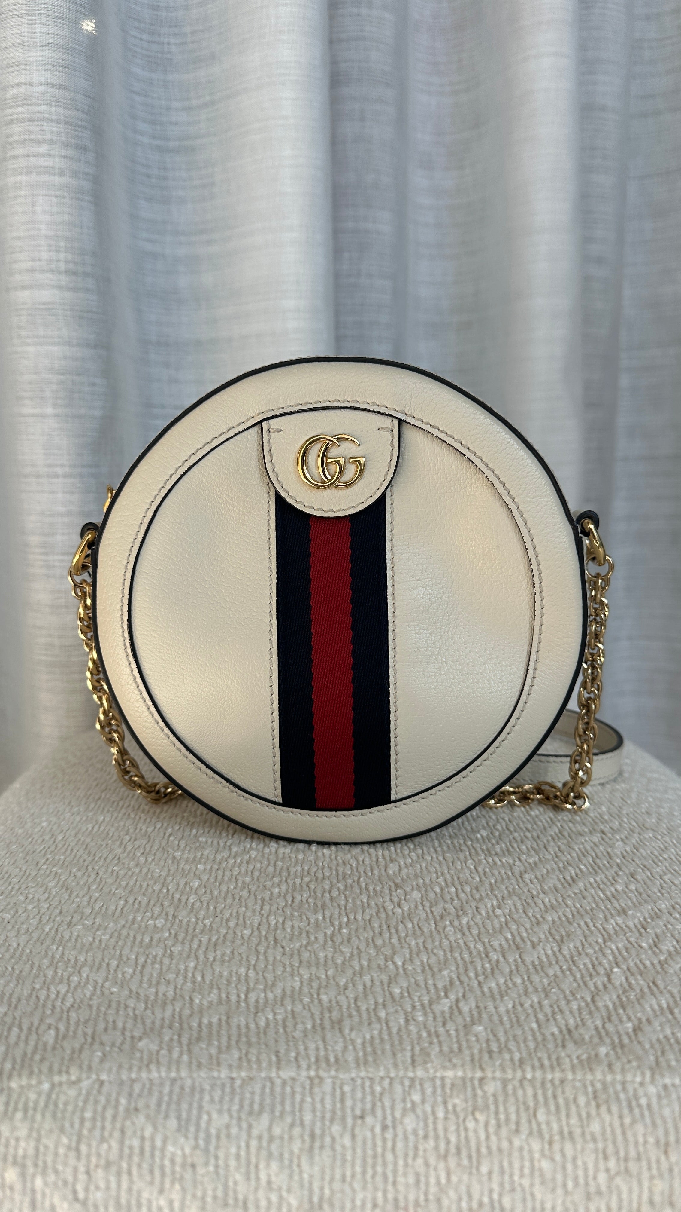 GUCCI OPHIDIA ROUND CROSSBODY - IN WHITE