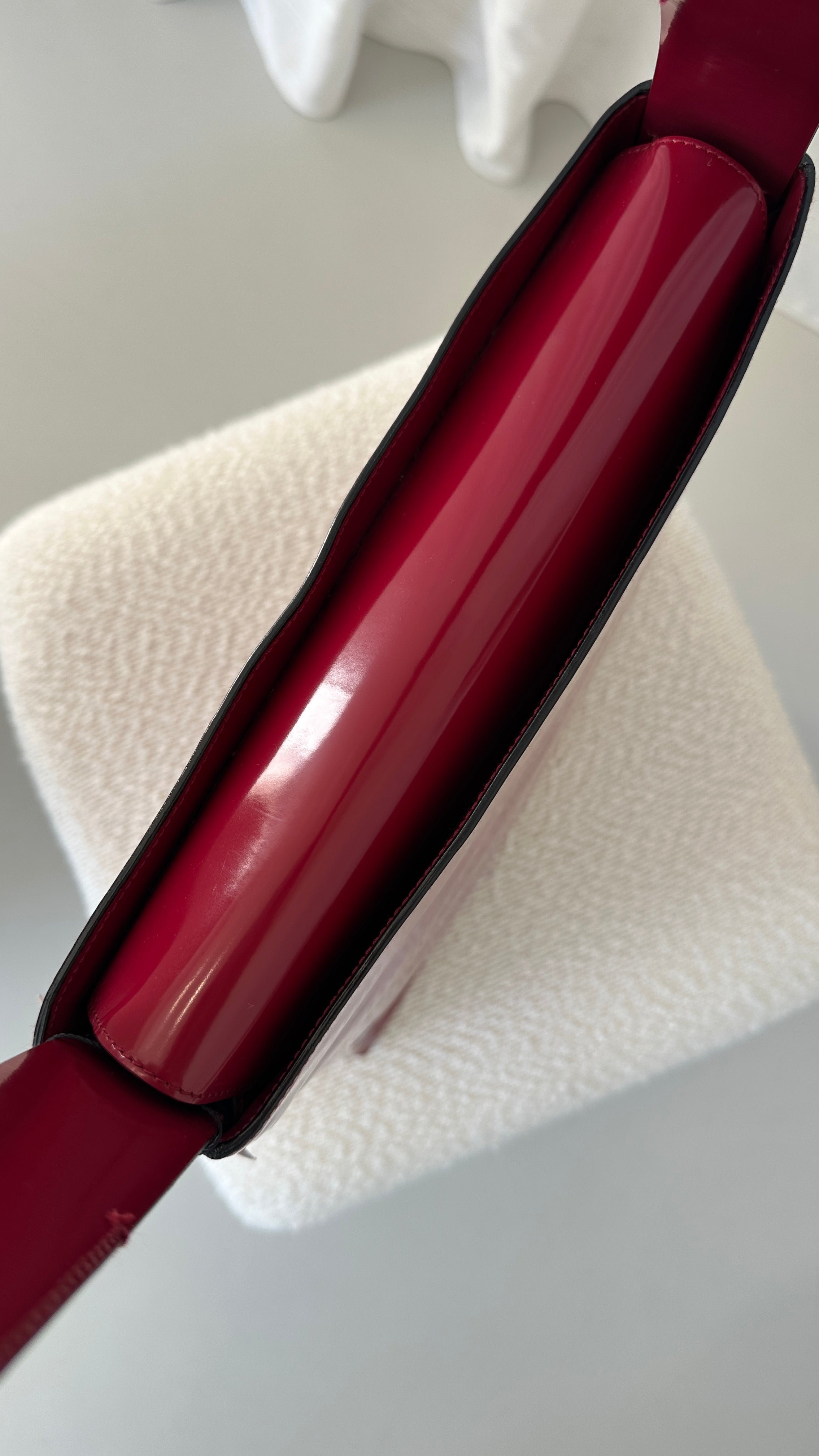 Prada Vintage Vernis Leather Shoulder Bag In Red