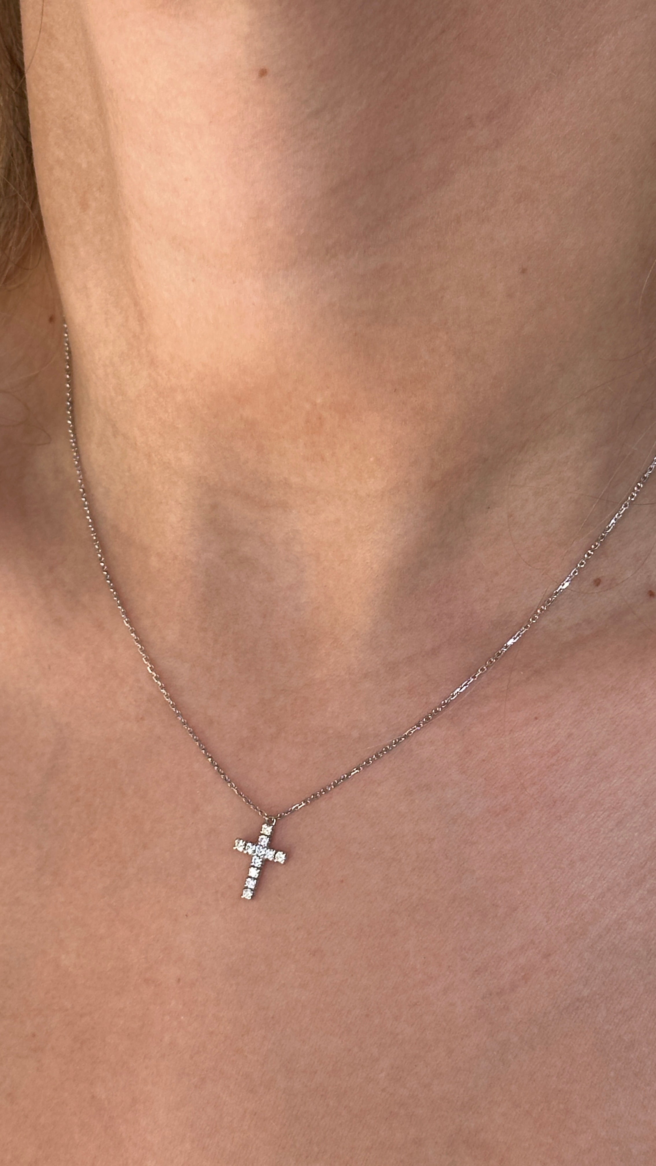 Cartier Diamonds Cross Symbol Pendant Necklace In Silver