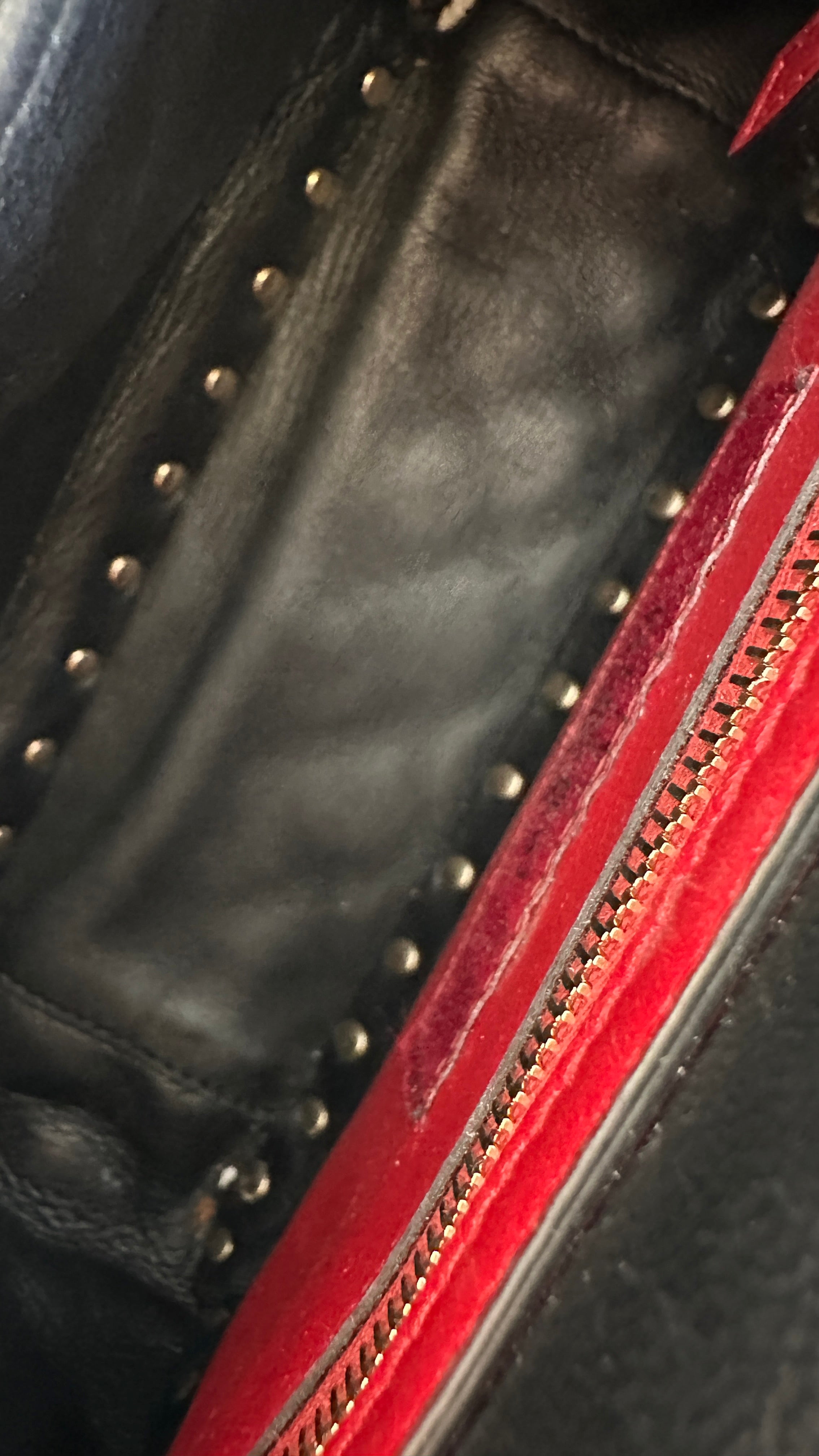 VALENTINO GARAVANI ROCKSTUD SPIKE BAG - IN BLACK