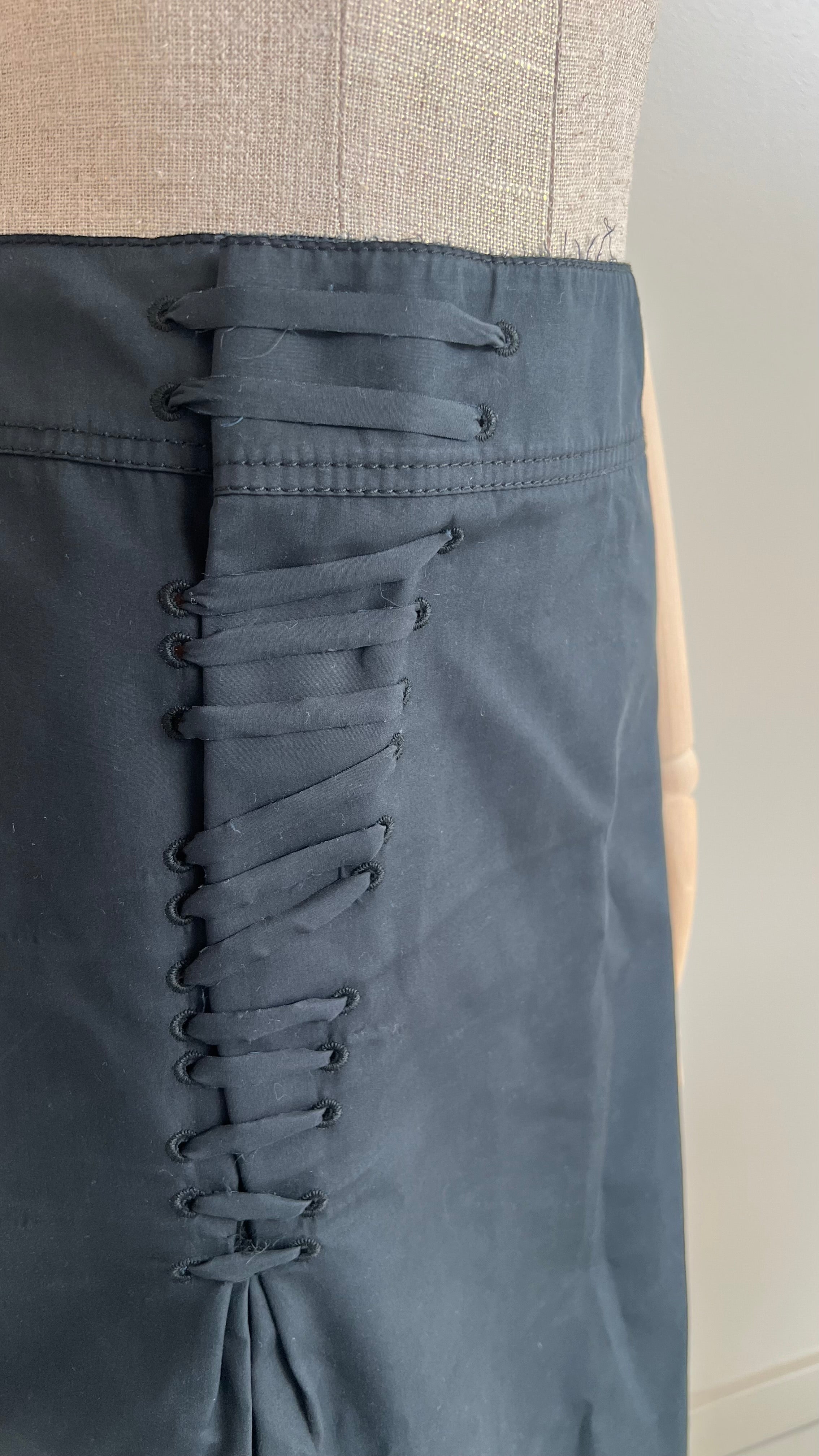 Gucci Detail Midi Skirt In Black