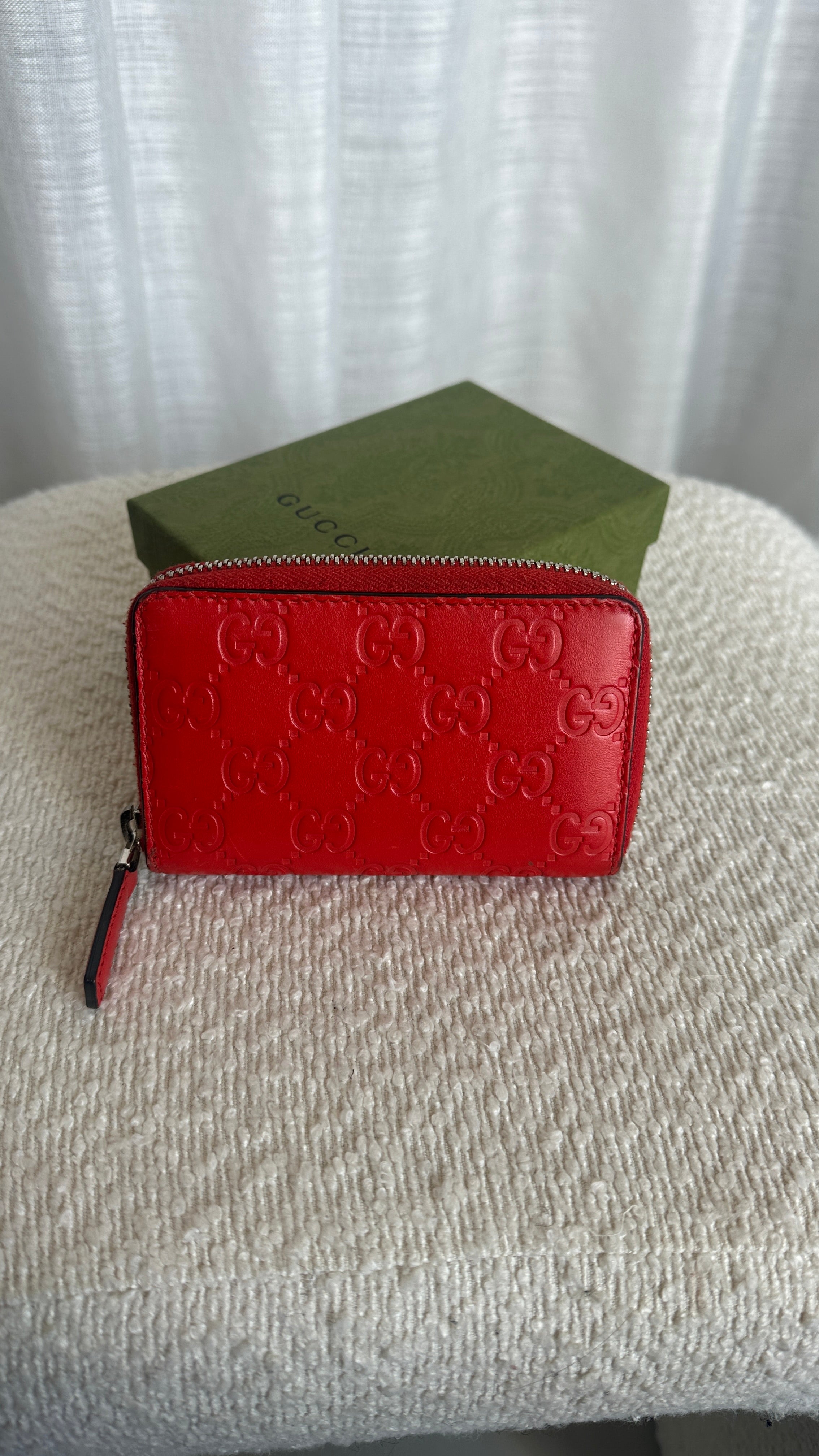 GUCCI LEATHER WALLET - IN RED