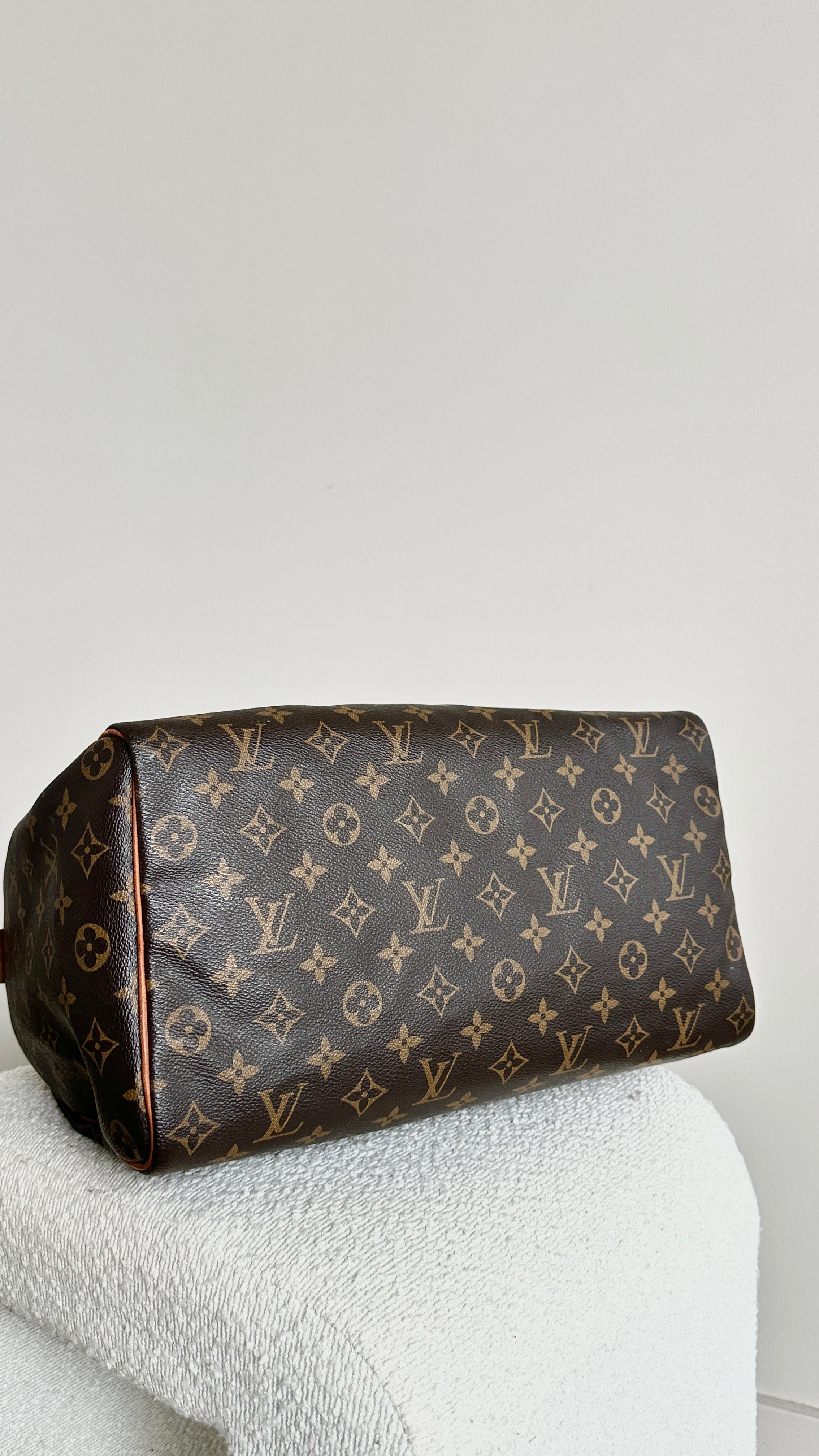 LOUIS VUITON MONOGRAM SPEEDY 35 IN BROWN