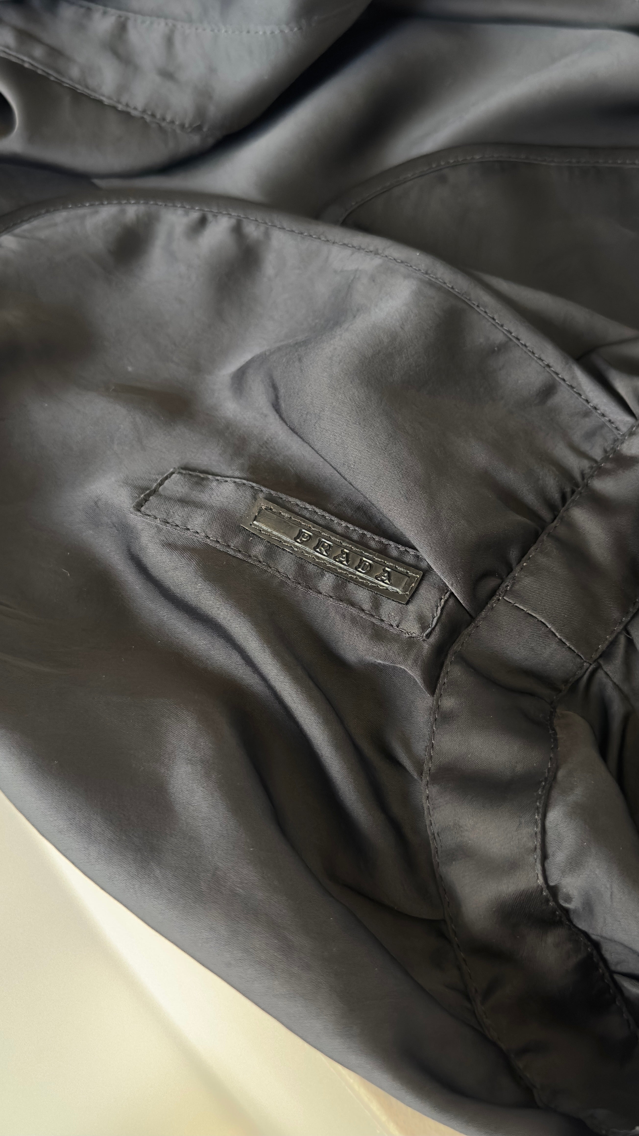 PRADA SILK TOP IN BLACK