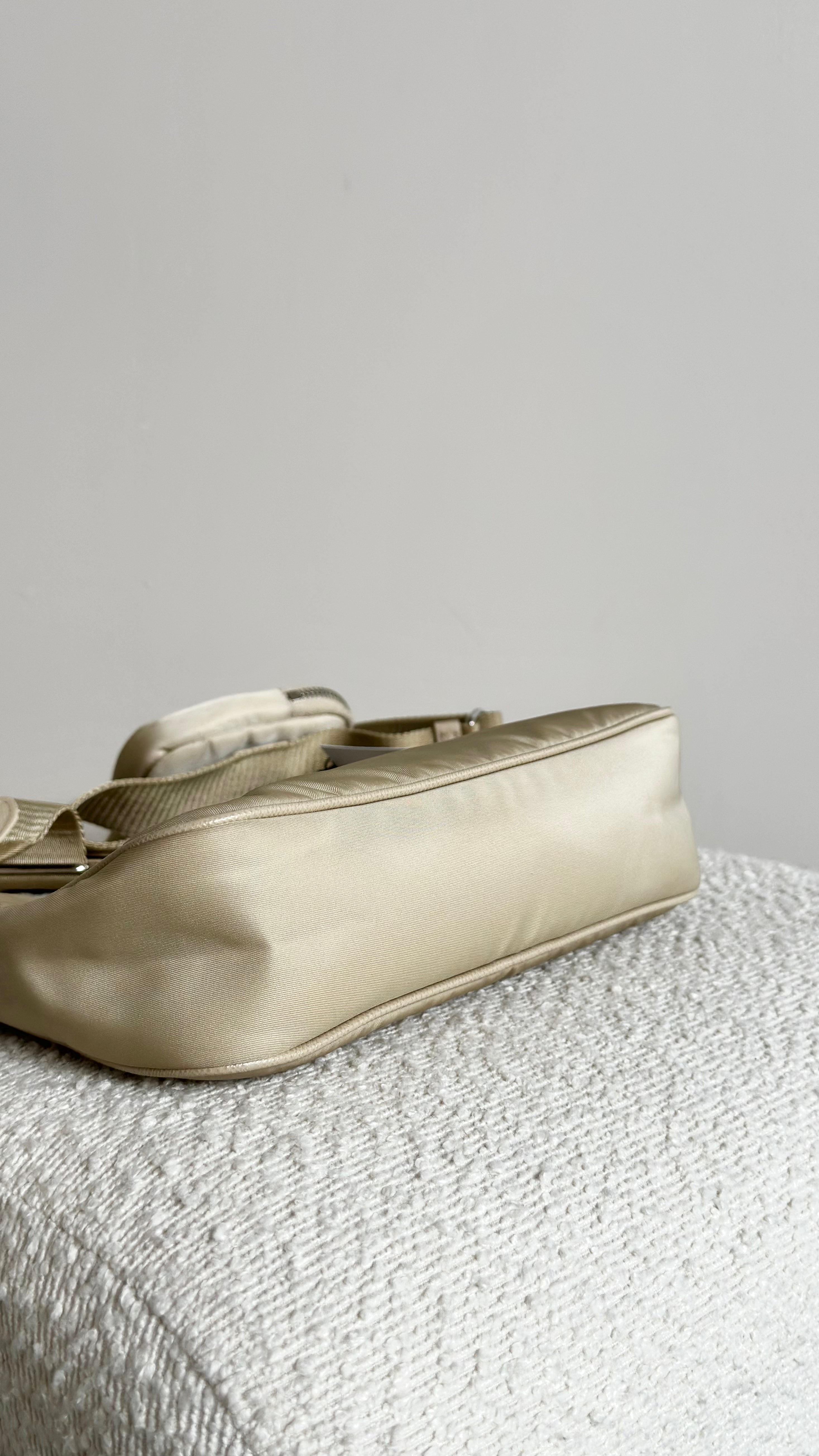 PRADA RE-EDITION 2005 NYLON IN BEIGE
