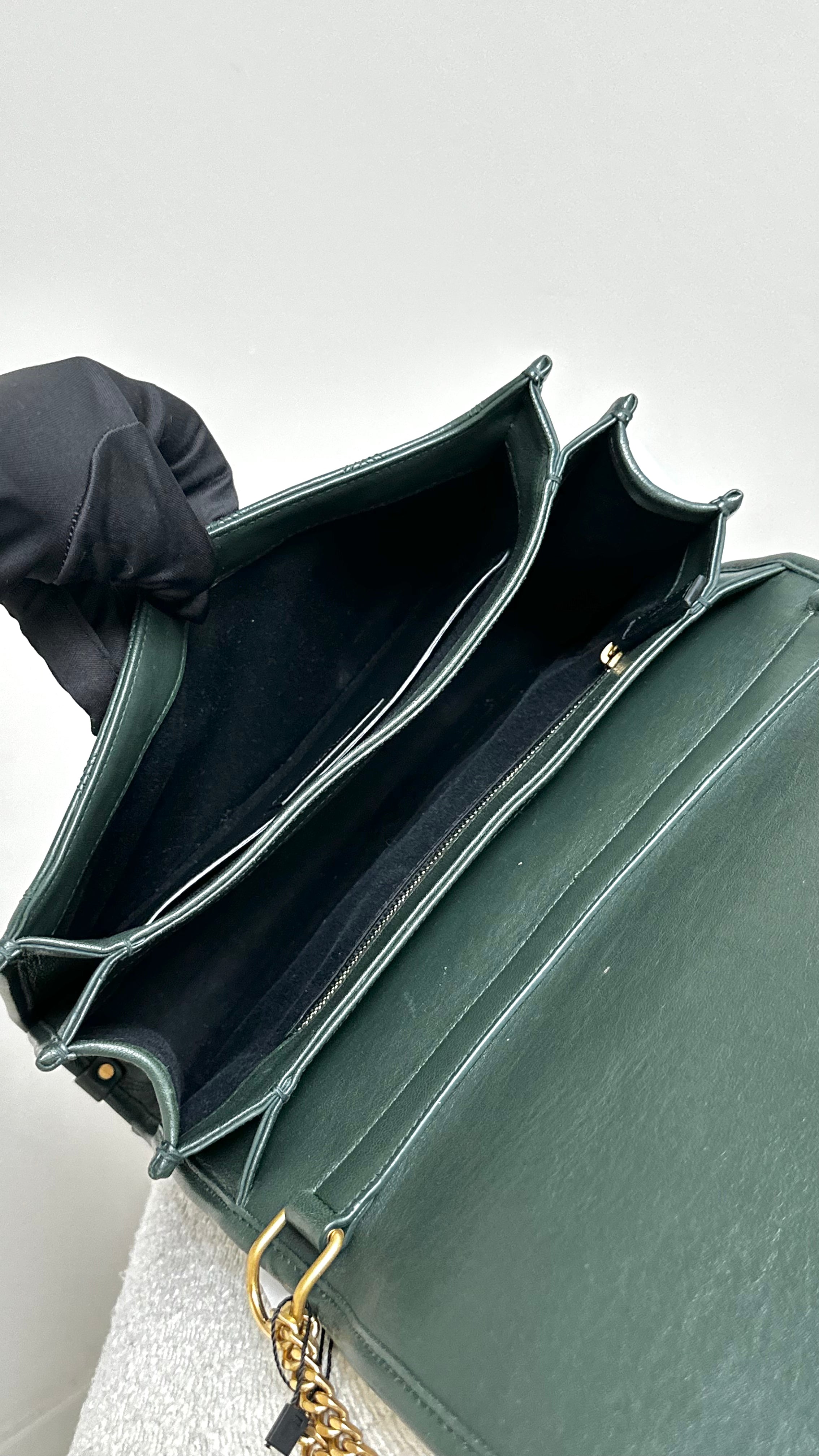 SAINT LAURENT BECKY SHOULDER BAG IN GREEN