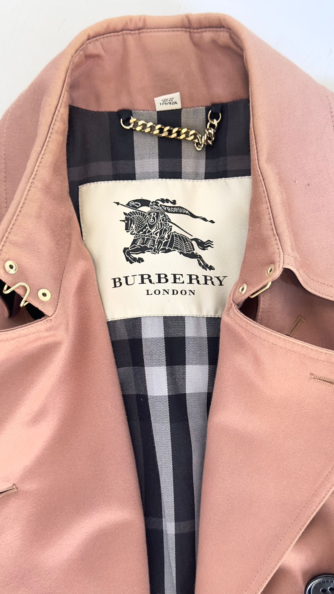 BURBERRY TRENCH COAT IN PINK