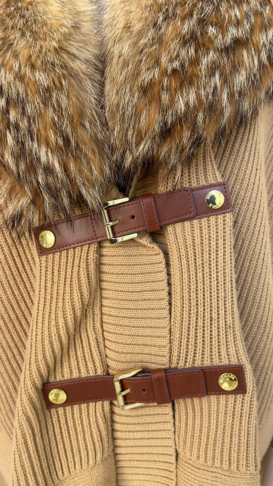 MICHAEL KORS FAUX-FUR BUCKLE PONCHO IN BEIGE