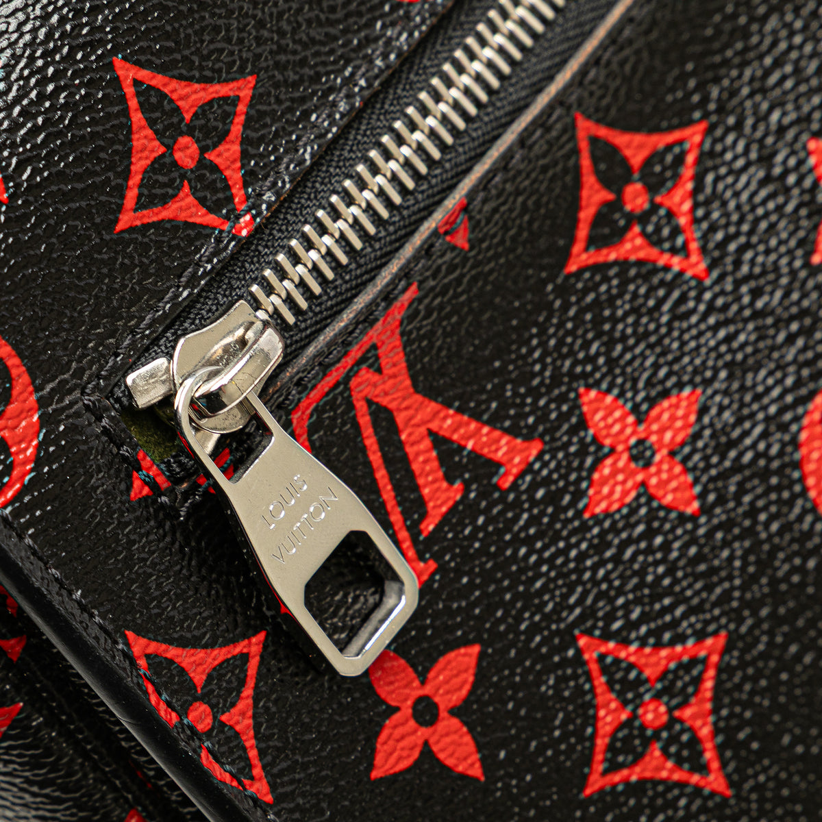 Louis Vuitton Monogram Infrarouge Pochette Metis Black