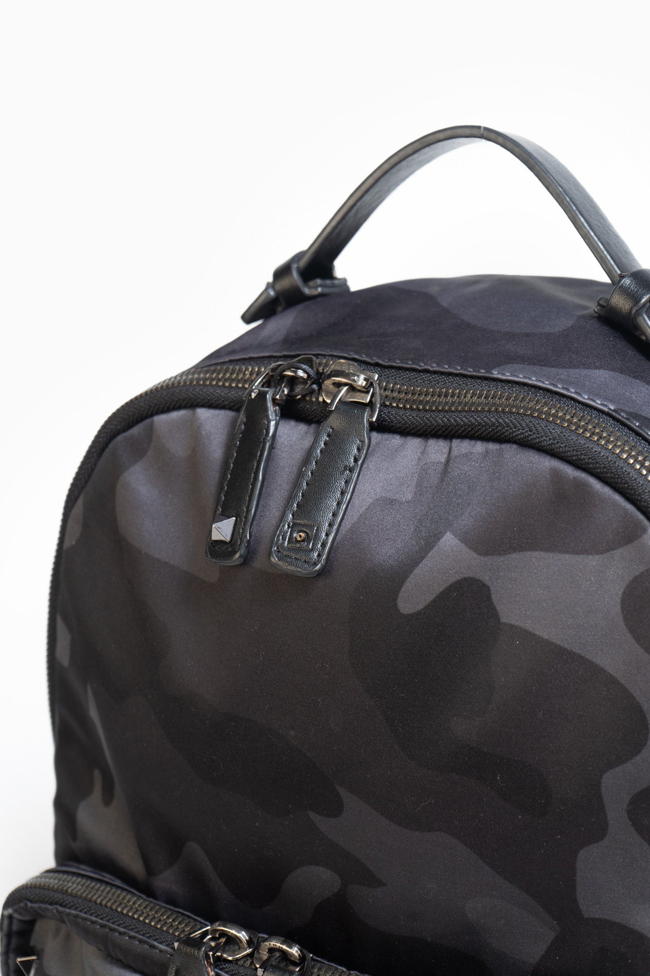 MOCHILA VALENTINO NYLON JACQUARD CAMO EM CINZA