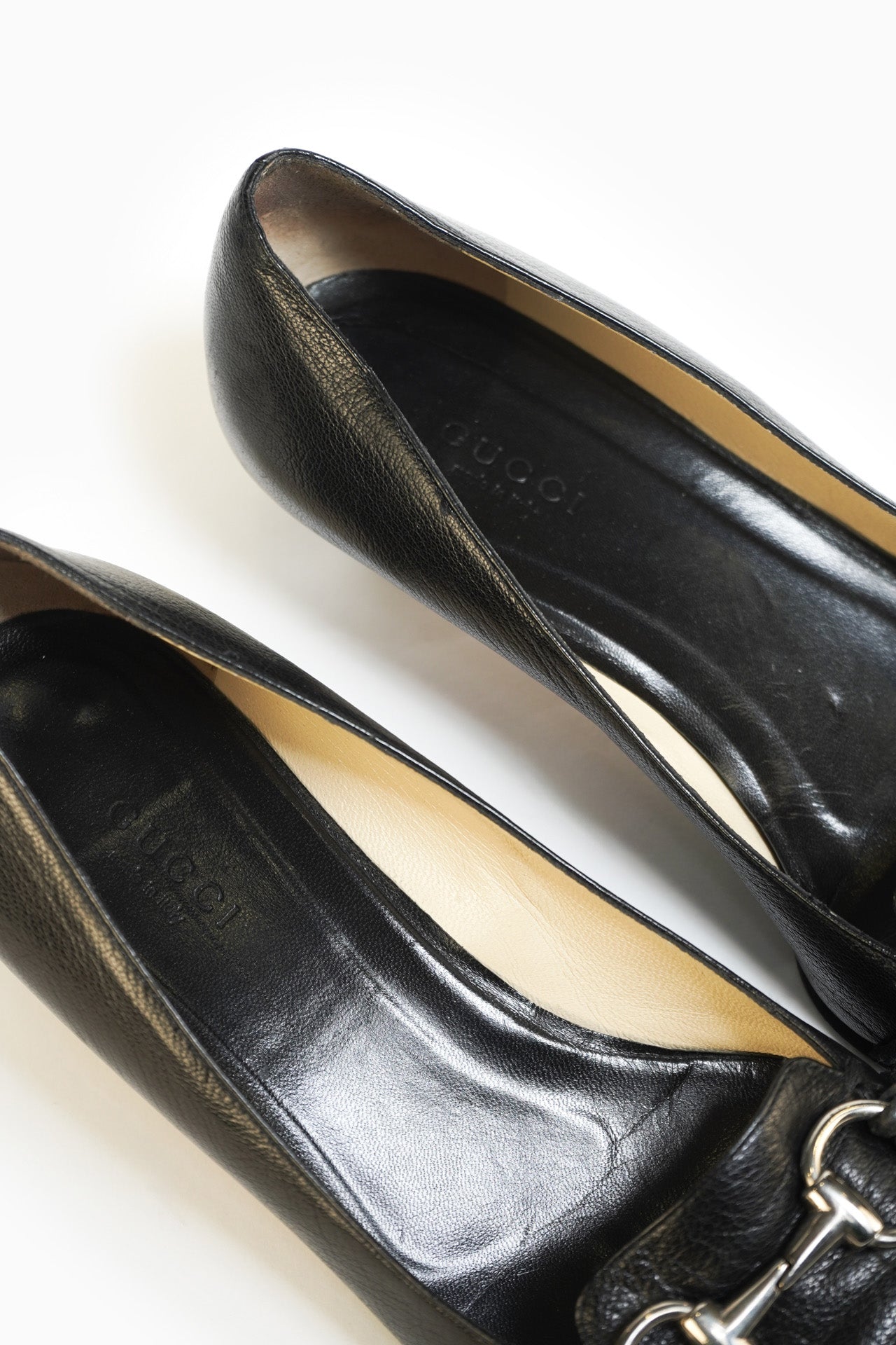 Salto preto Gucci com detalhe Horsebit com caixa - tamanho 38,5