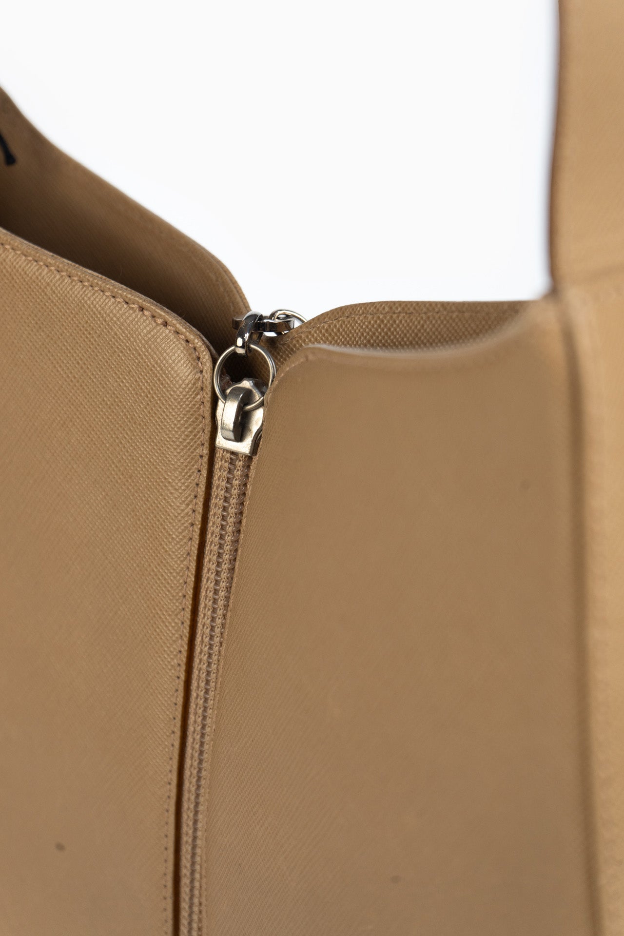 Bolsa de Couro Salvatore Ferragamo em Bege