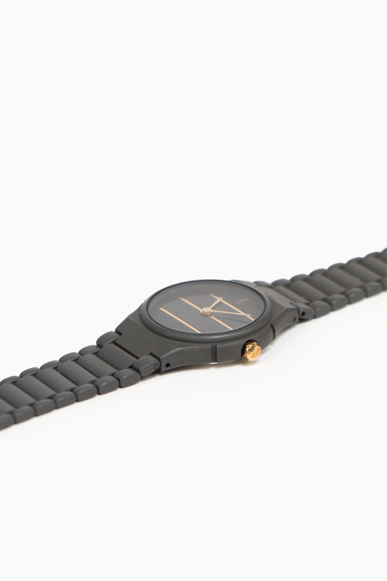 RELÓGIO CLÁSSICO DE AÇO INOXIDÁVEL REVESTIDO YVES SAINT LAURENT