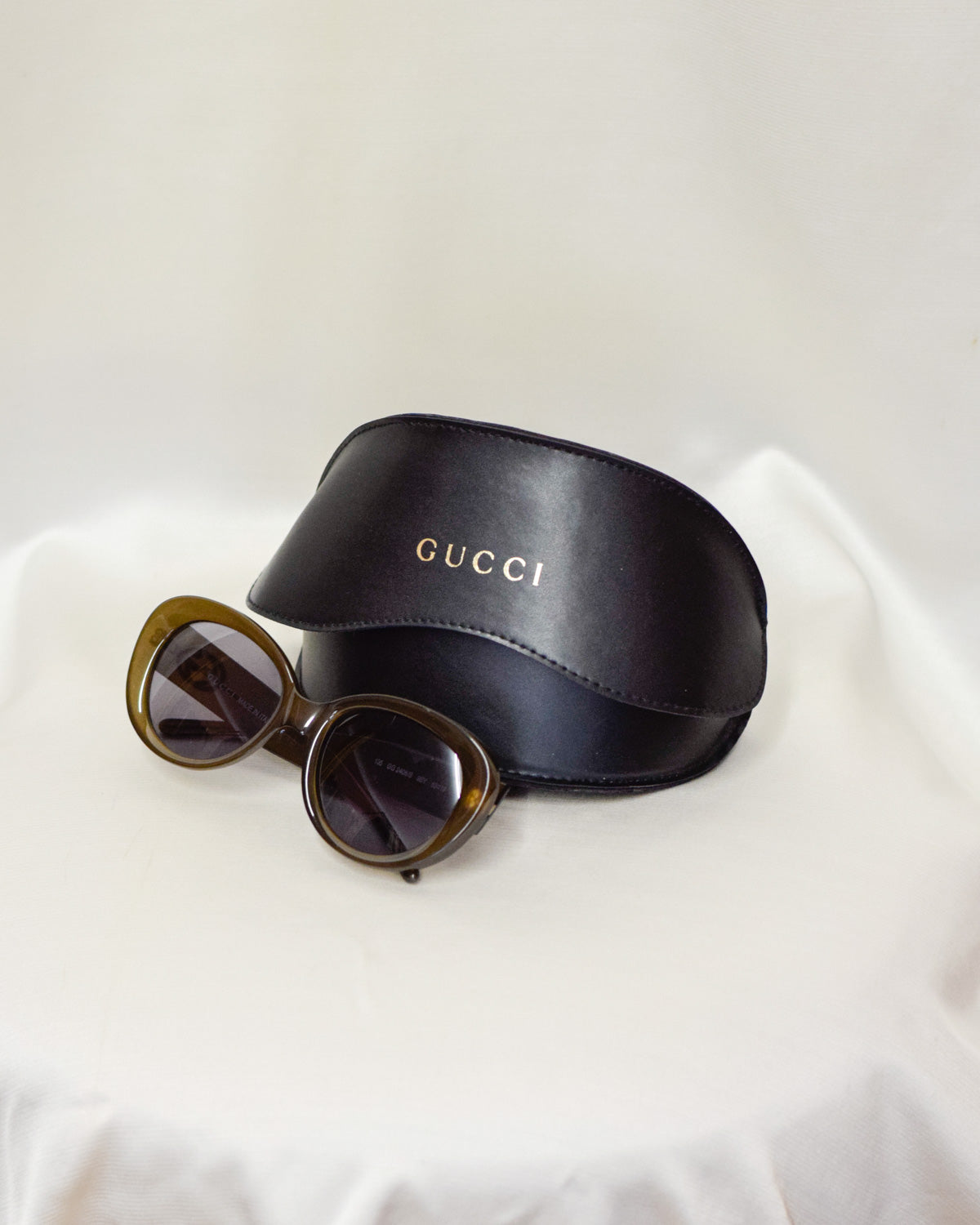 Óculos de sol Gucci vintage verde oliva anos 90 - com caixa