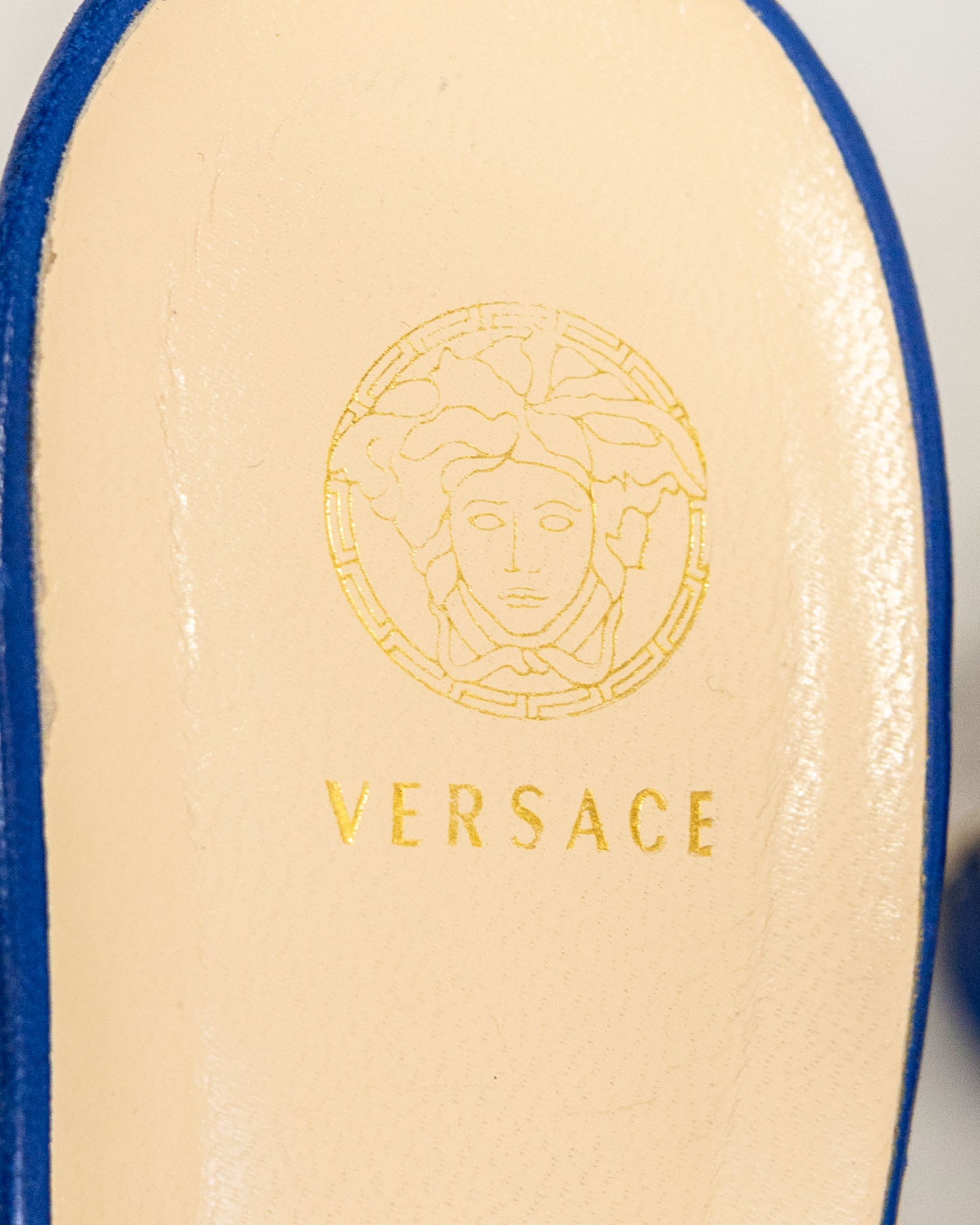 Versace Sandales à talons bleus Détail doré avec sac à poussière - Taille 38,5
