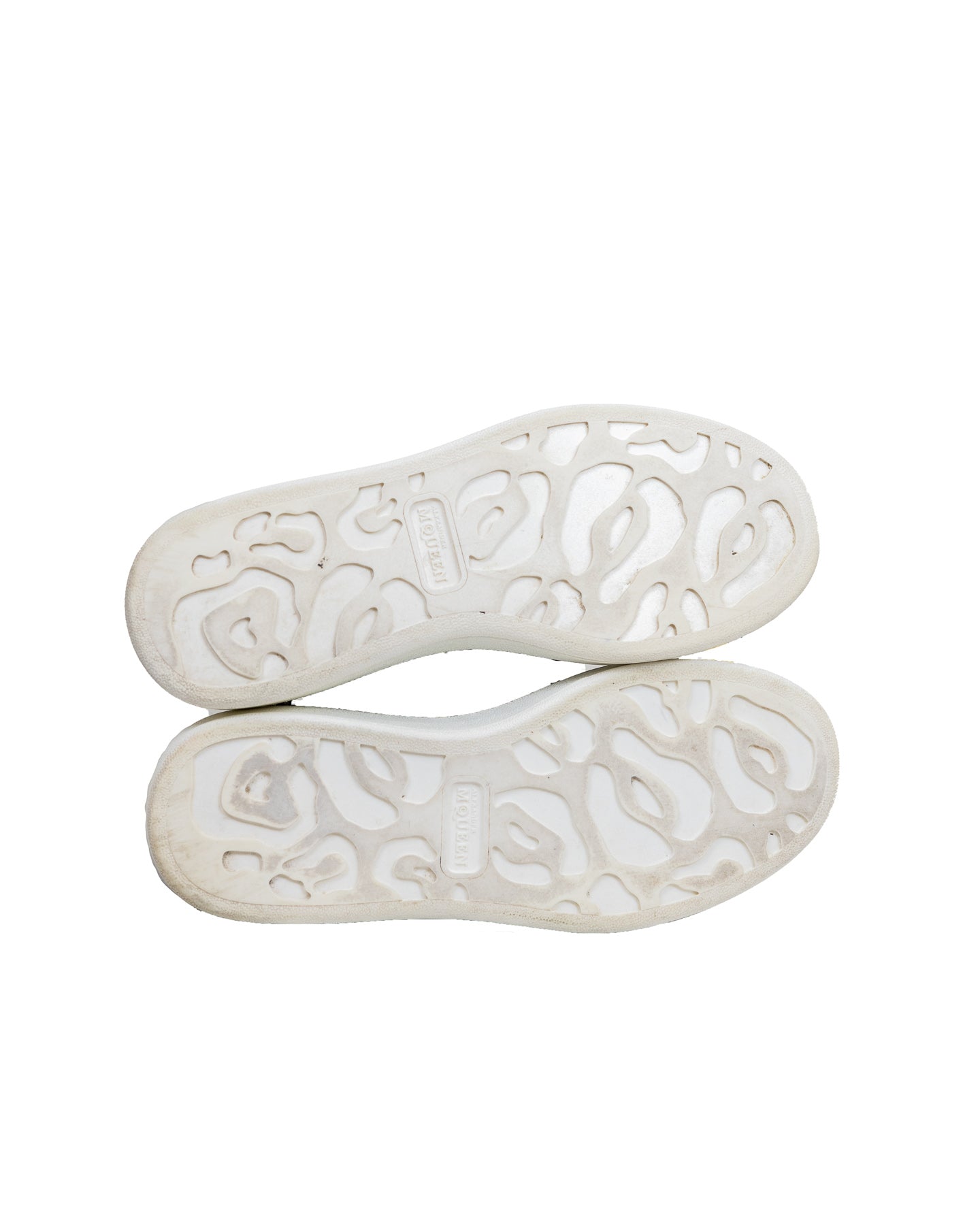 Alexander McQueen Tênis Oversized preto com tachas e caixa - tamanho 37