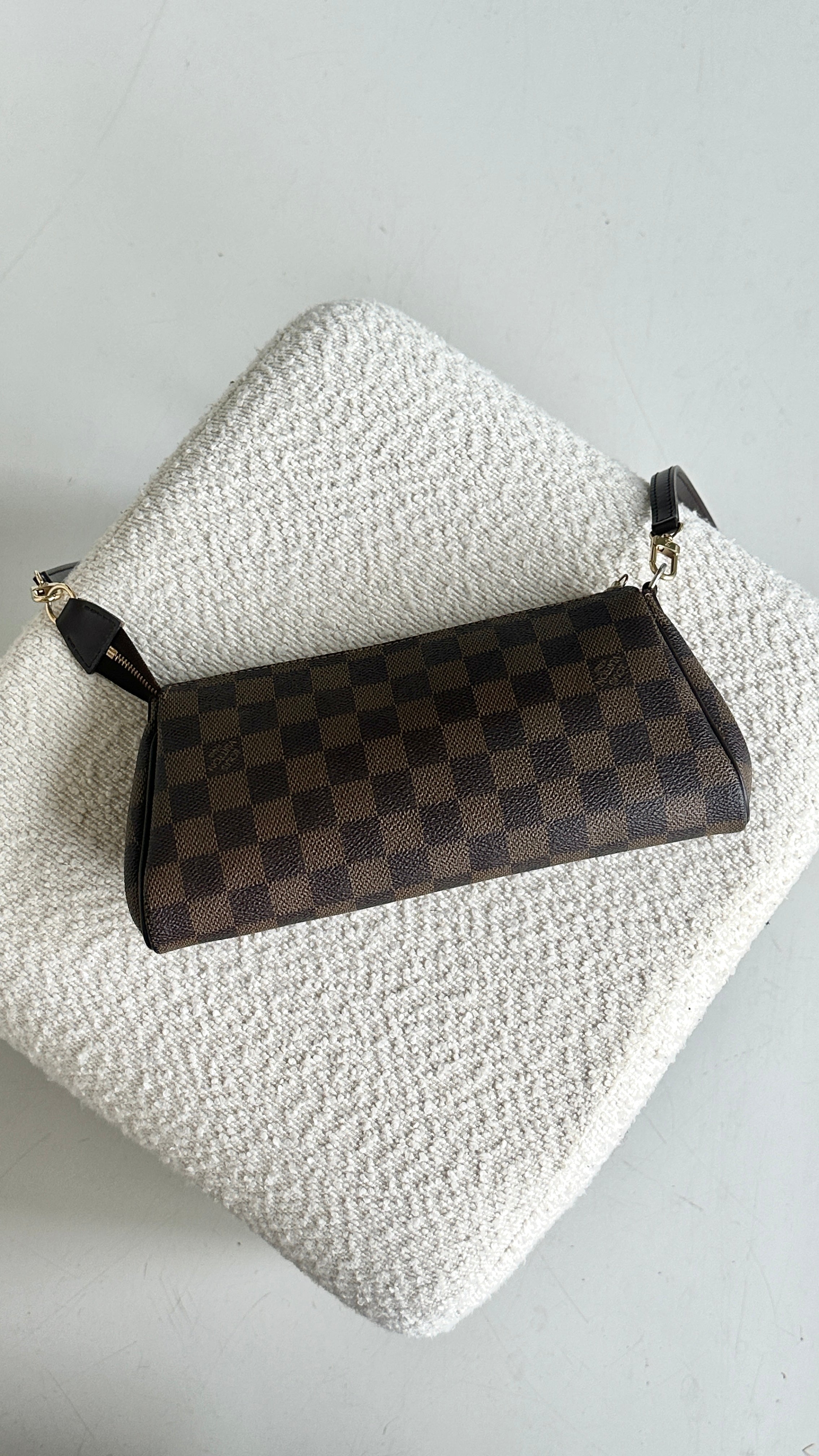 LOUIS VUITTON DAMIER EBÈNE EVA IN BROWN