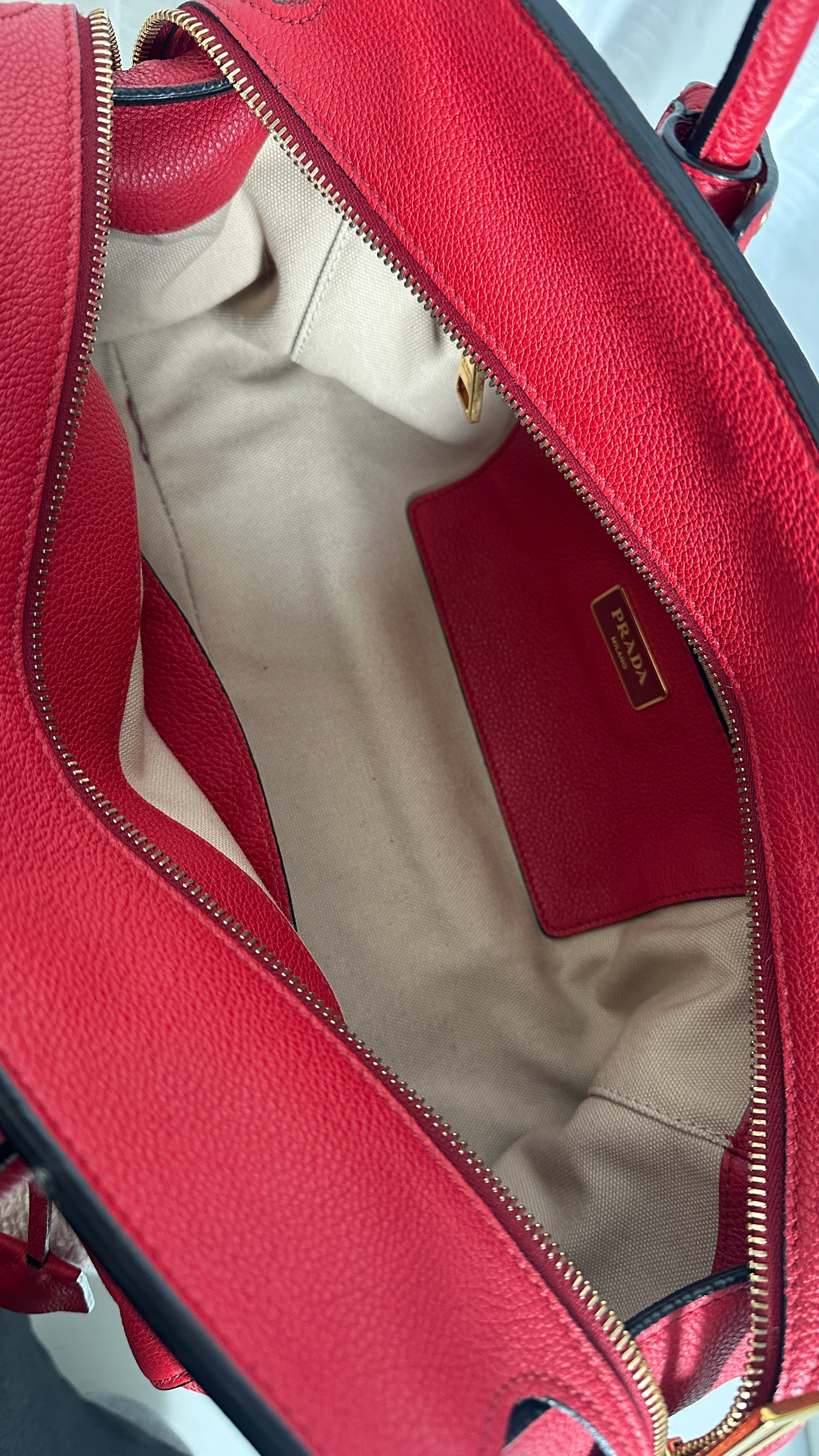 PRADA SAFFIANO VINTAGE TOTE BAG - IN RED