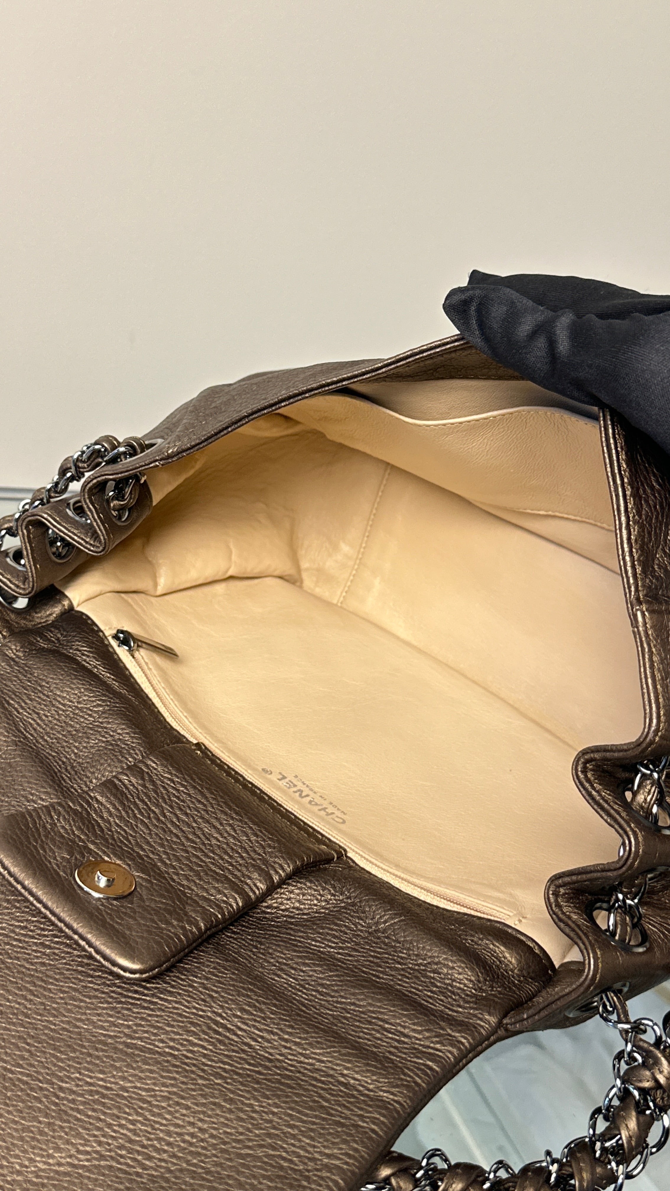 CHANEL LUXURY LINE LEATHER SINGLE FLAP IN BRONZE