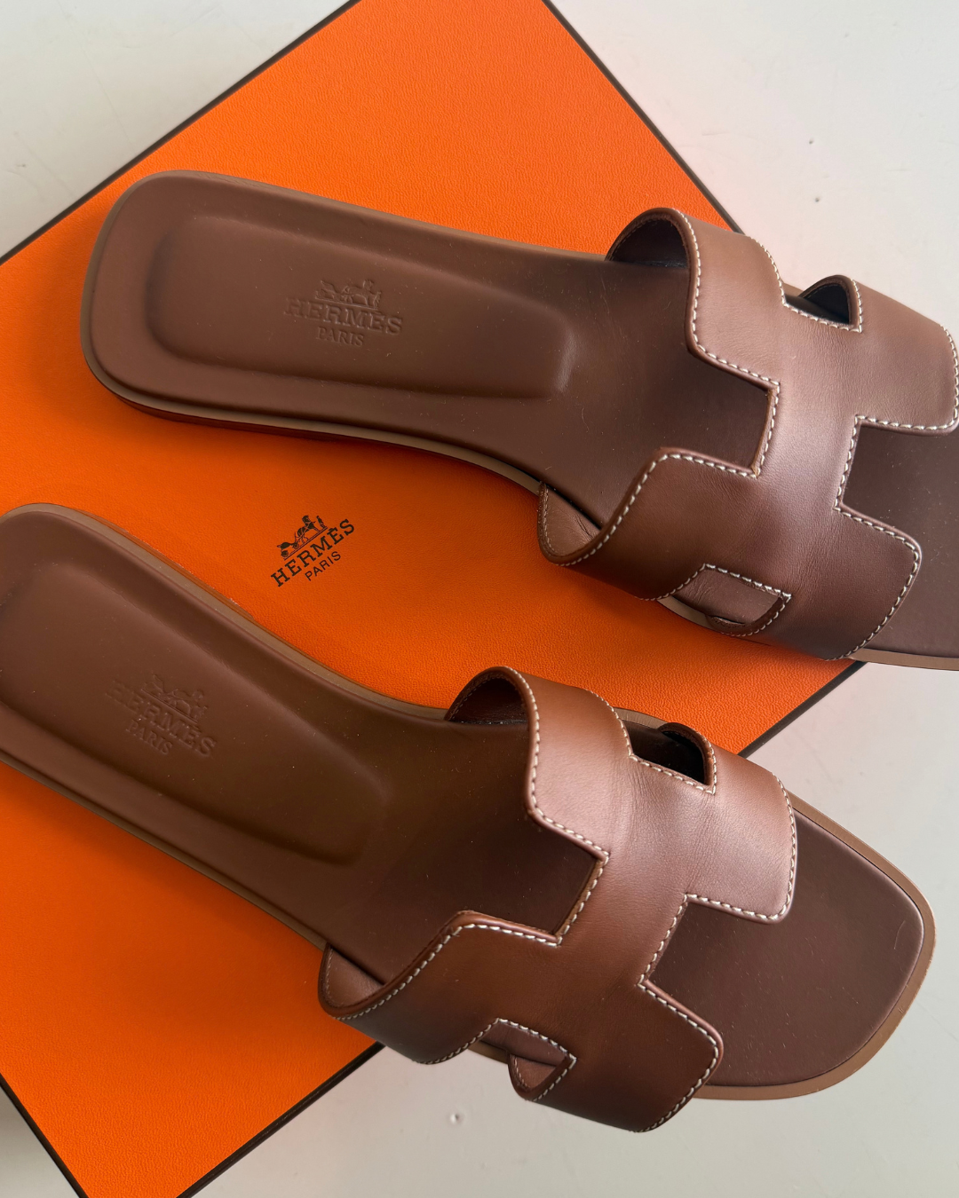 Hermes Oran sandal in Camel - full set new condition