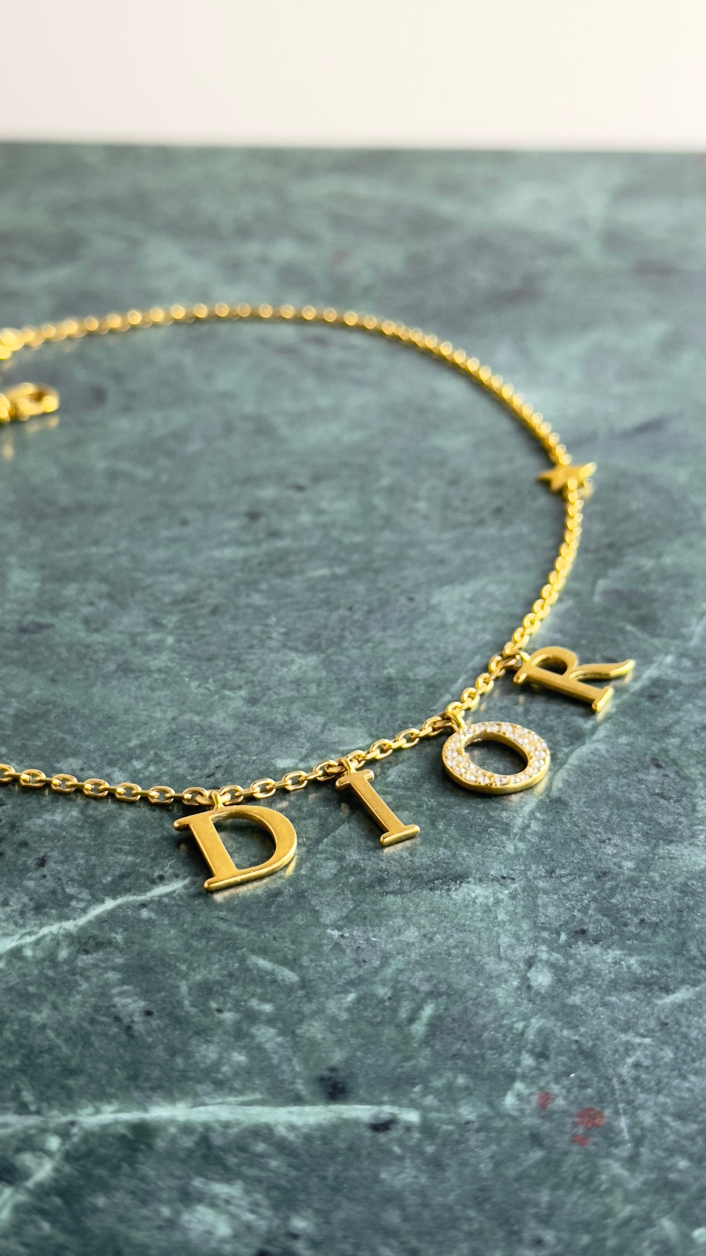 DIOR NECKLACE IN GOLD