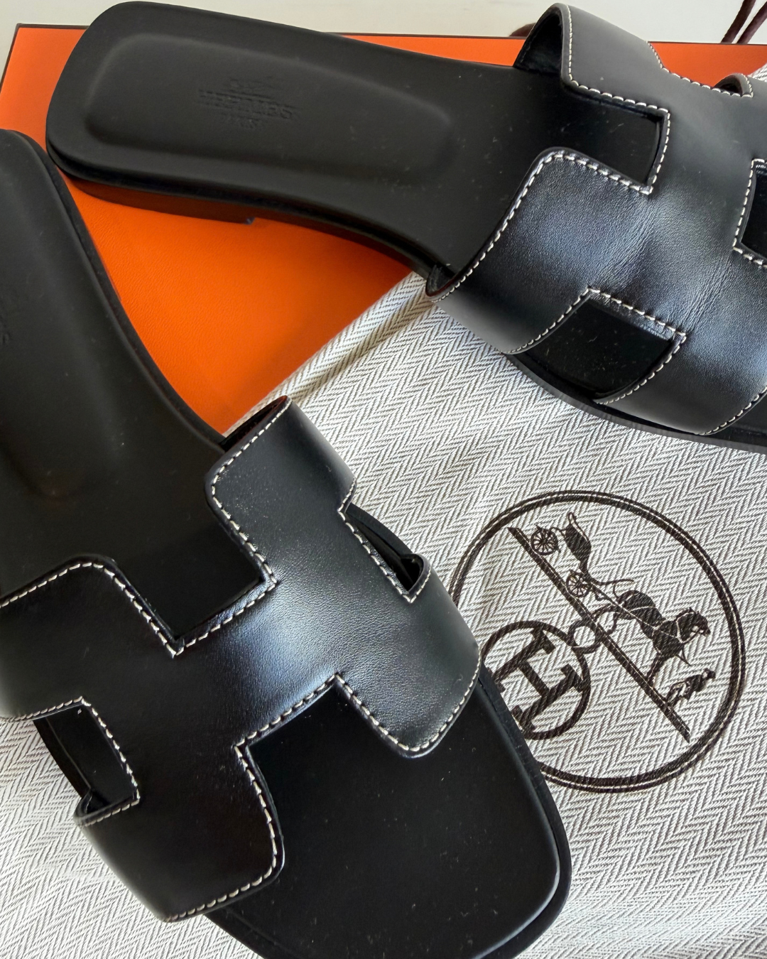 Hermes Oran sandal in Black - full set never worn