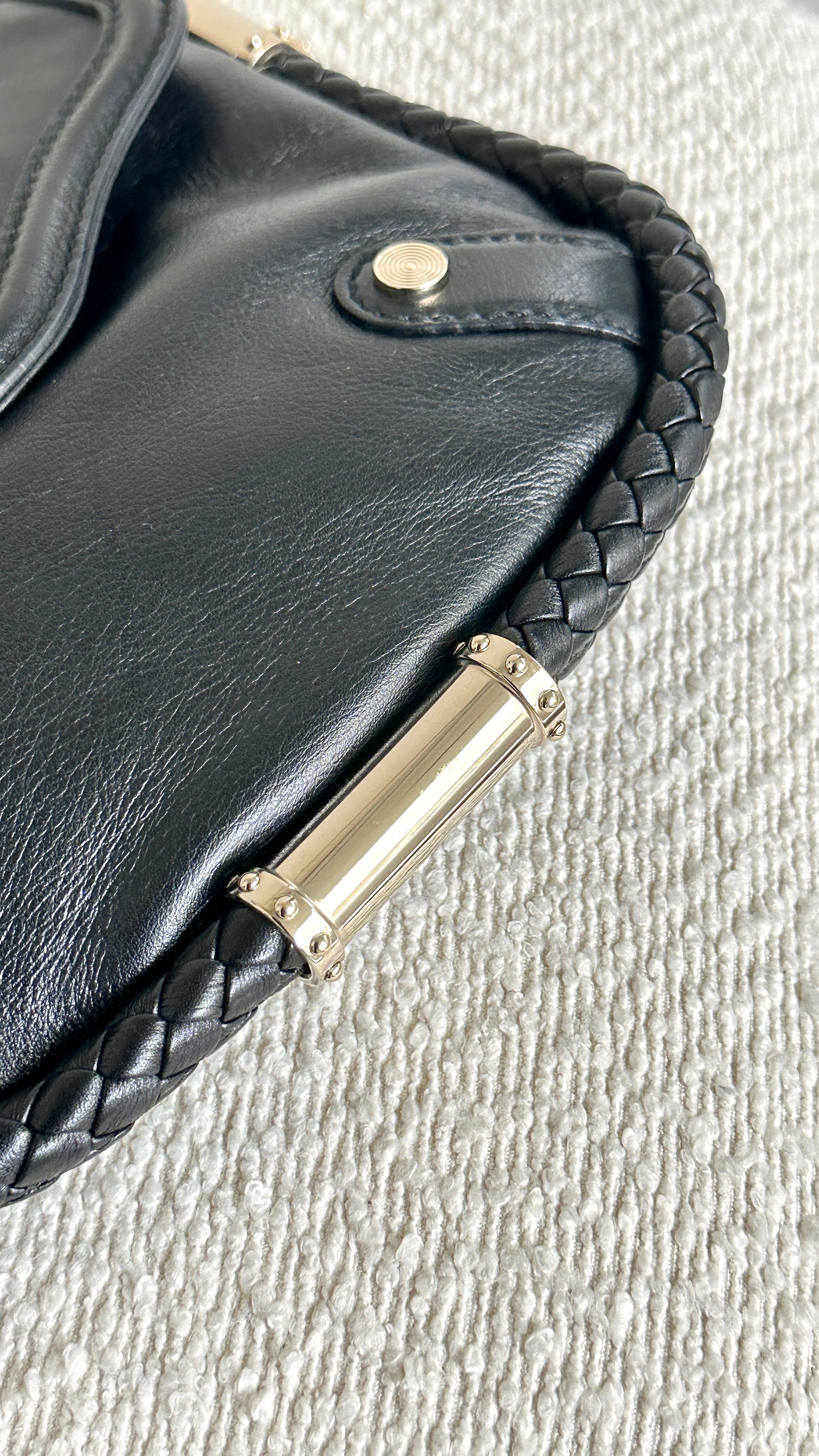 GUCCI BRITT TASSEL HANDBAG IN BLACK