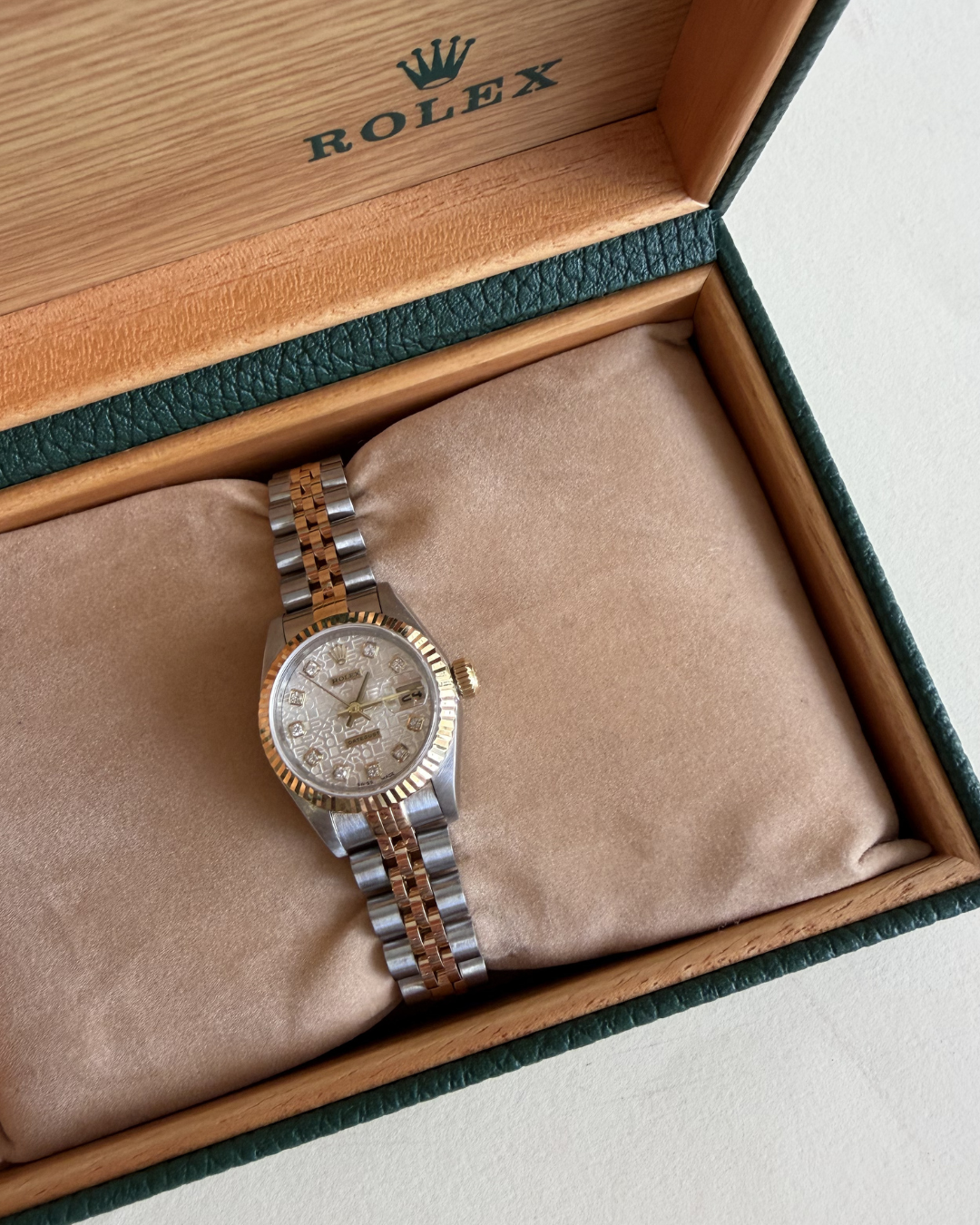 ROLEX LADY DATEJUST 26MM IN STEEL AND GOLD WITH WHITE DIAL AND DIAMONDS