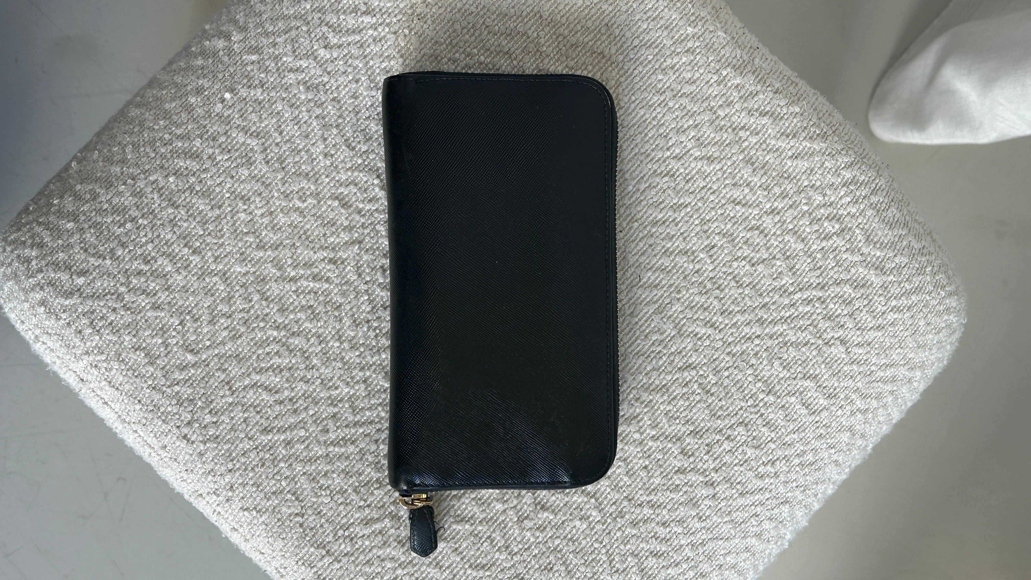 PRADA SAFFIANO LEATHER WALLET IN BLACK