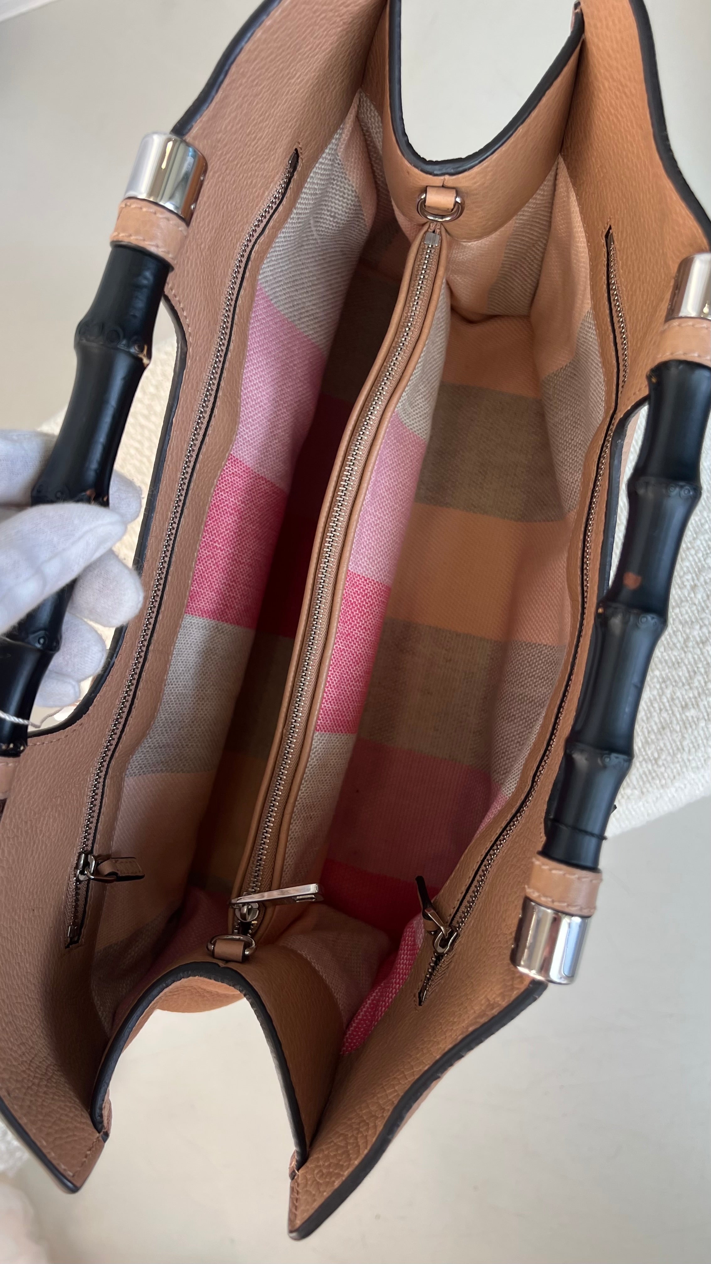 Gucci Medium Calfskin Bamboo Daily Shopper Satchel In Beige